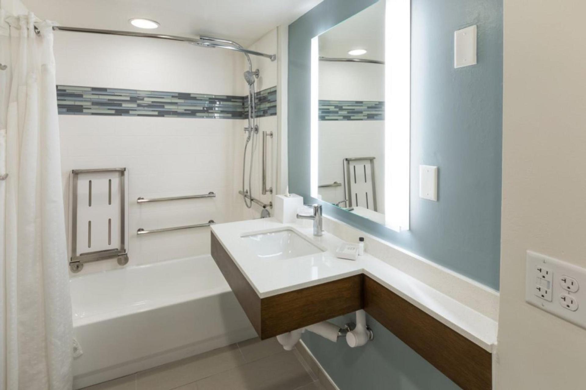 EVEN Hotel Chicago - Tinley Park - Convention Center by IHG photo 40