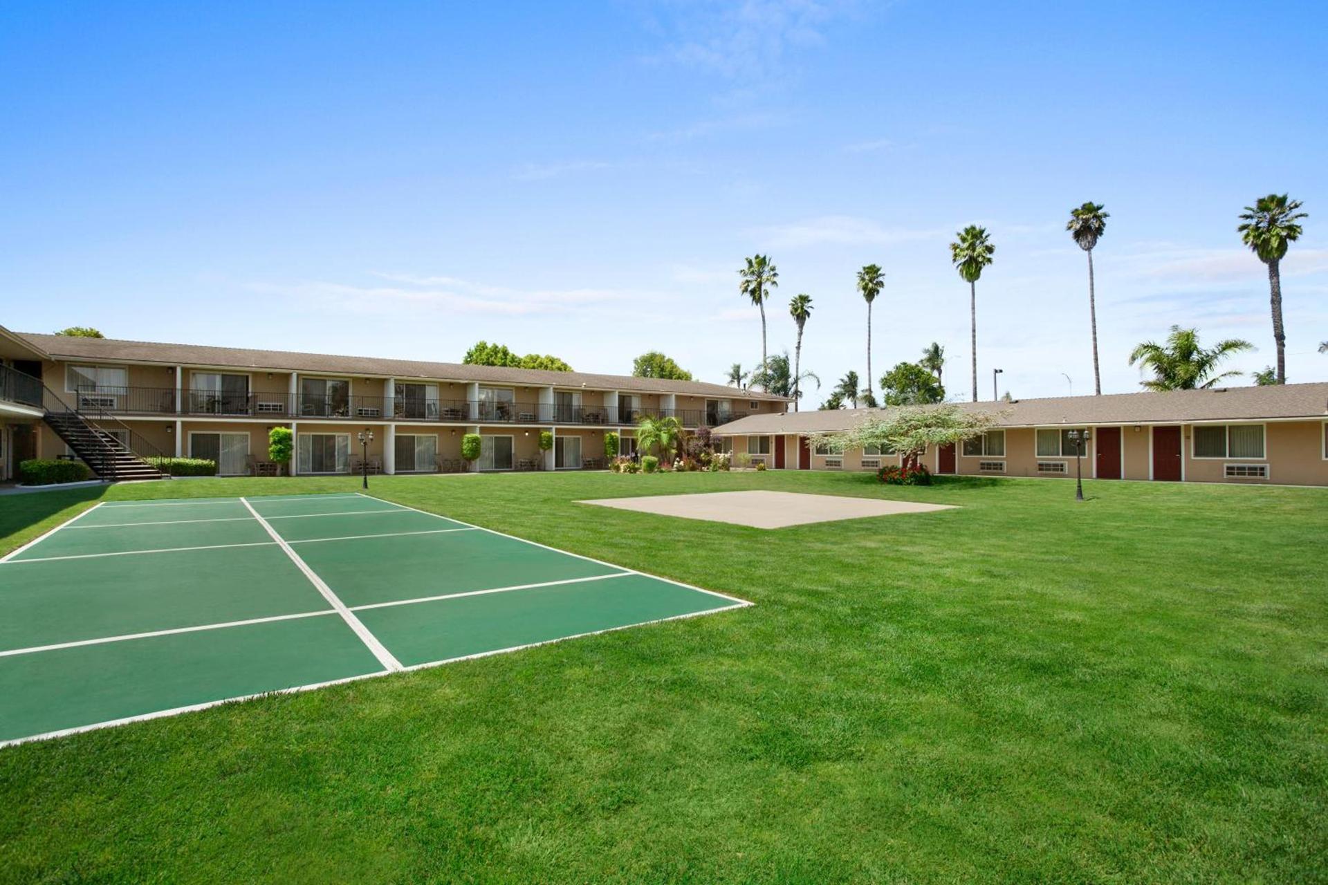 Quality Inn & Suites Santa Maria photo 38