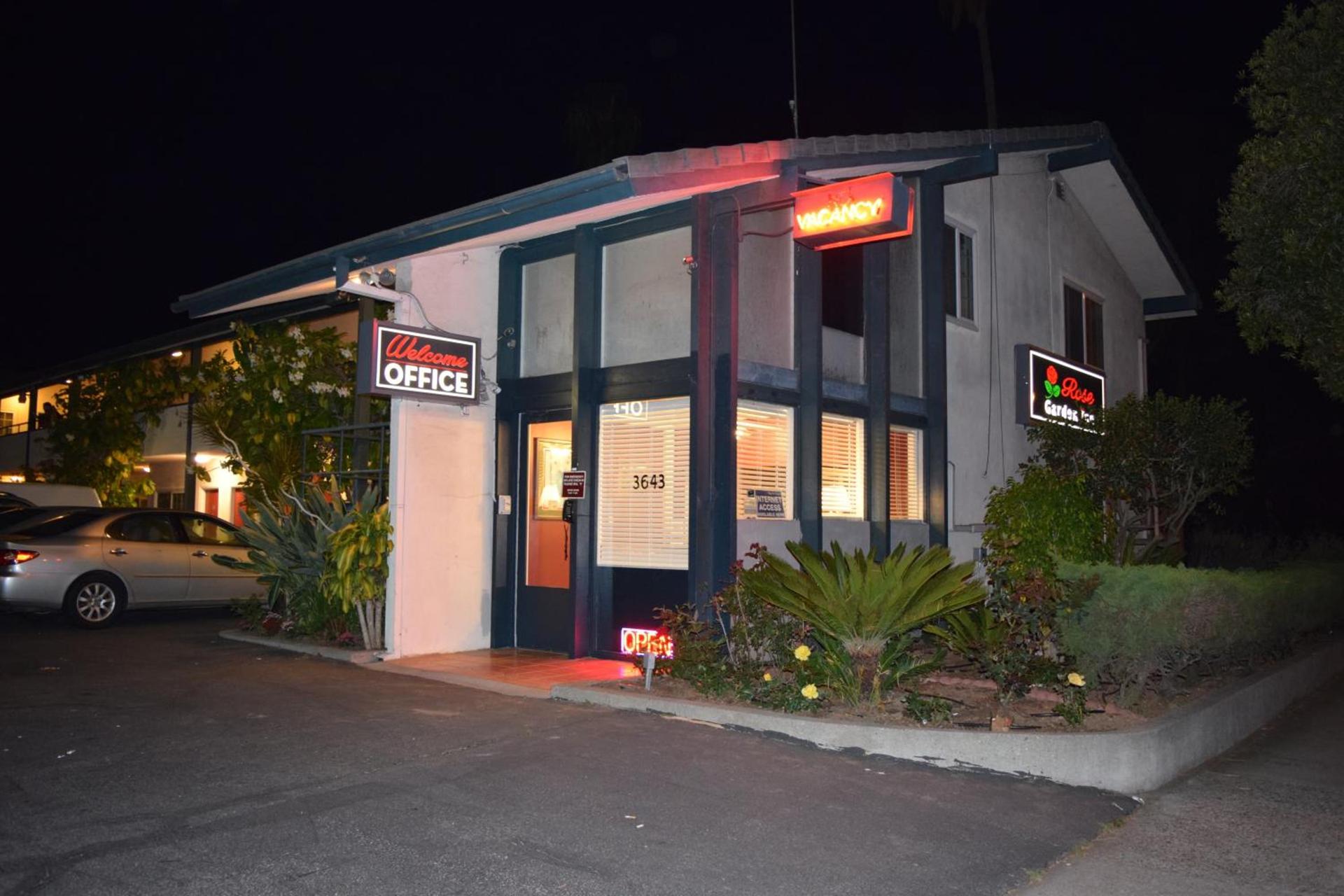 Rose Garden Inn photo 40