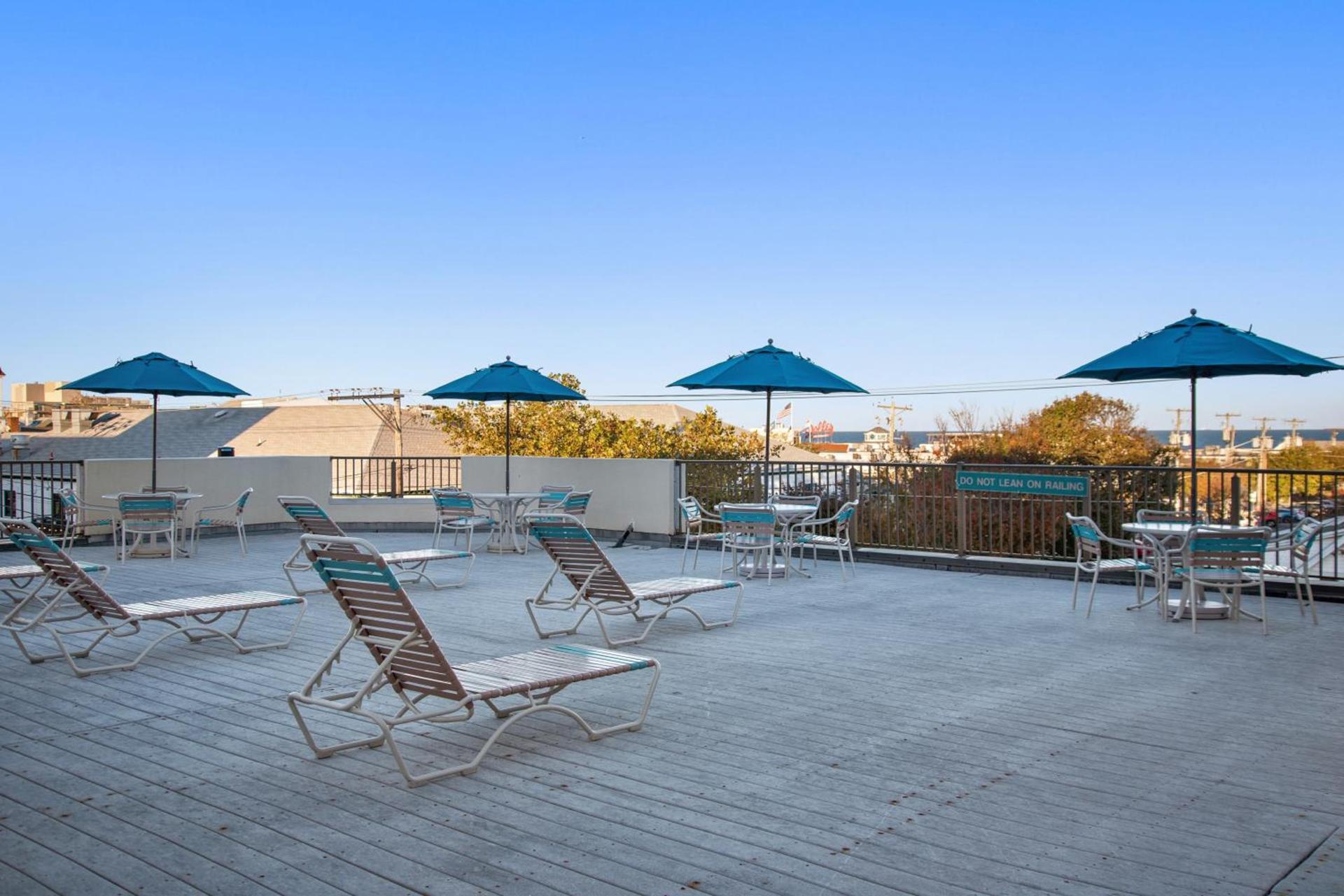 Brighton Suites Hotel photo 38