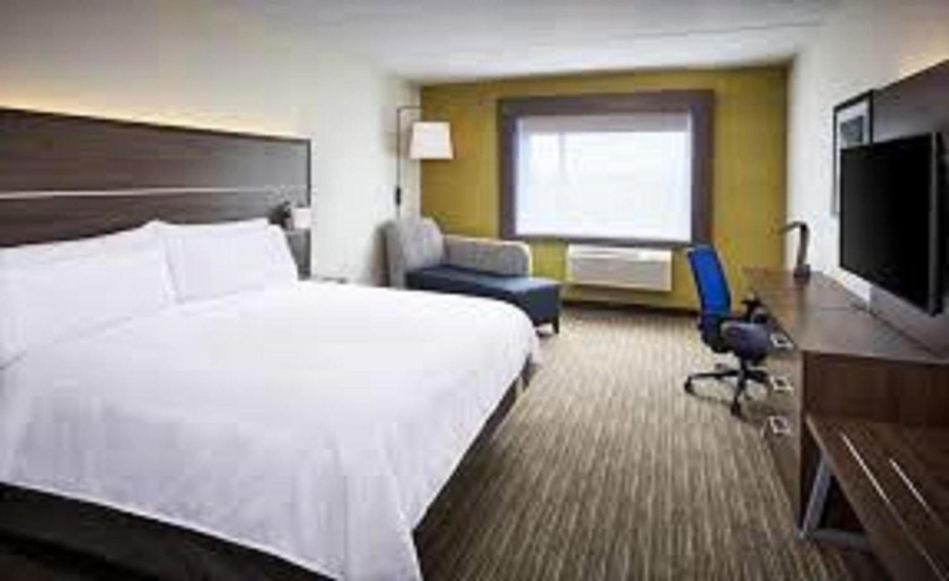 Holiday Inn Express McComb by IHG photo 14