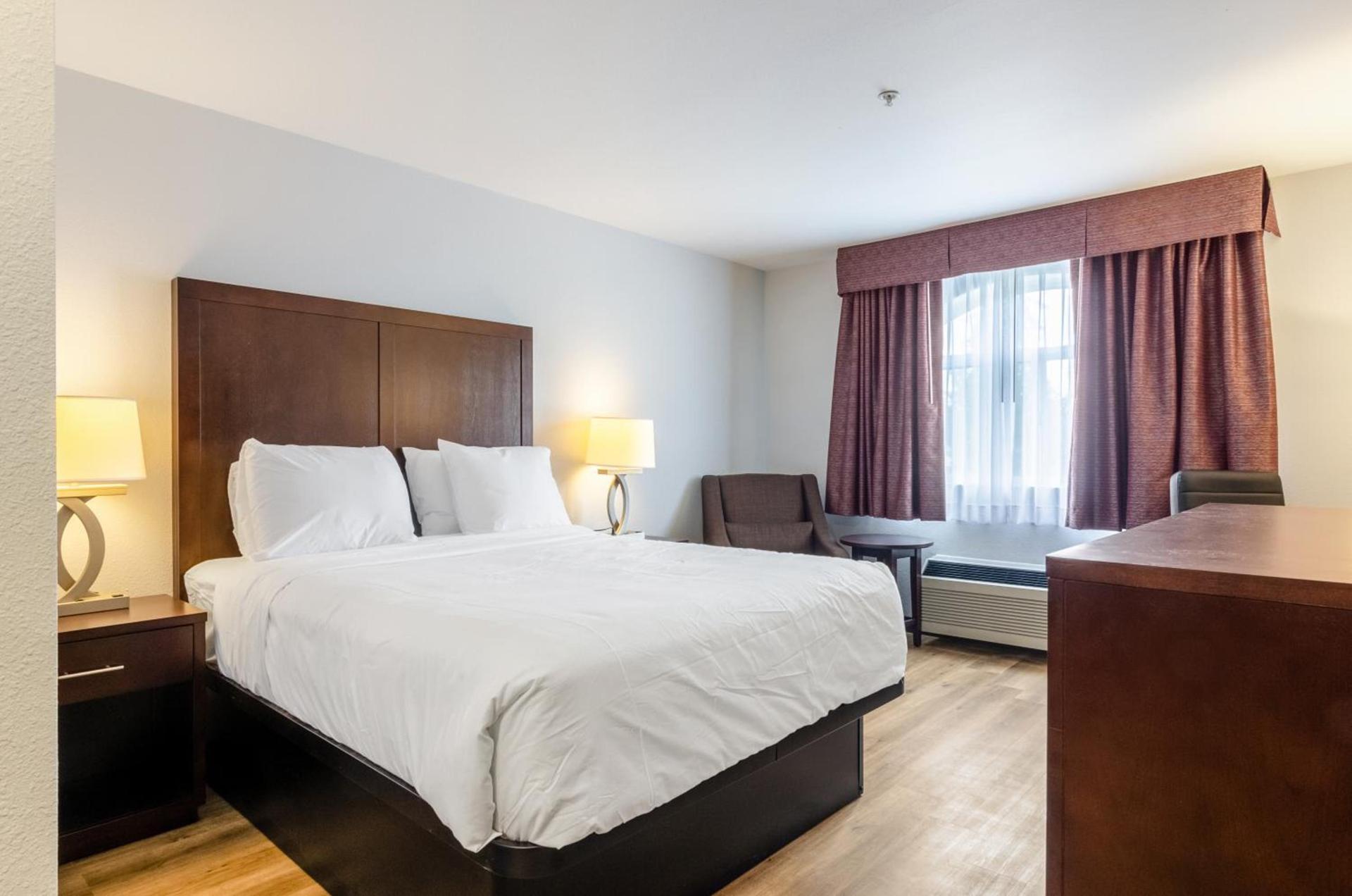 Red Lion Inn & Suites Des Moines photo 13