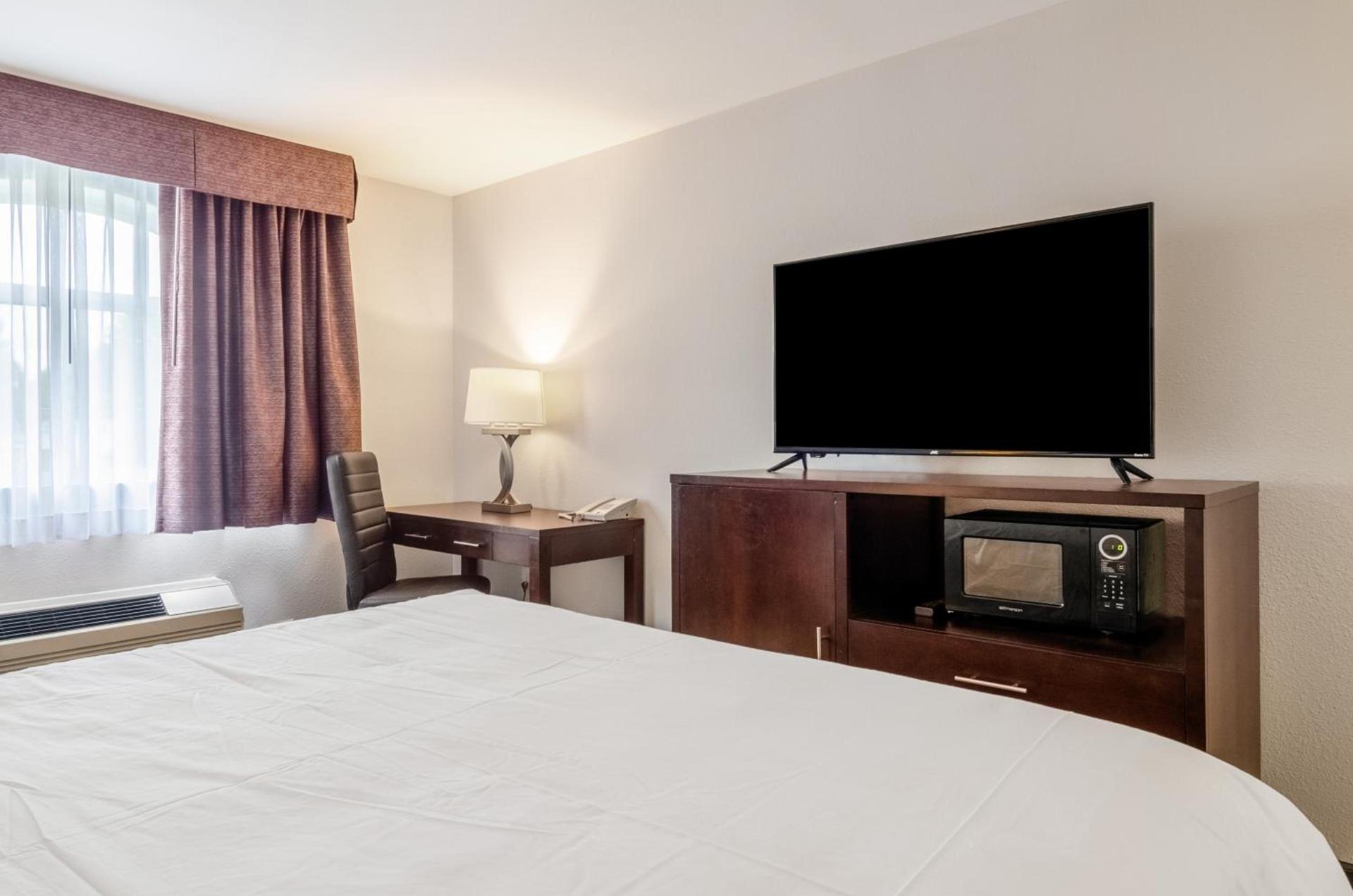 Red Lion Inn & Suites Des Moines photo 15