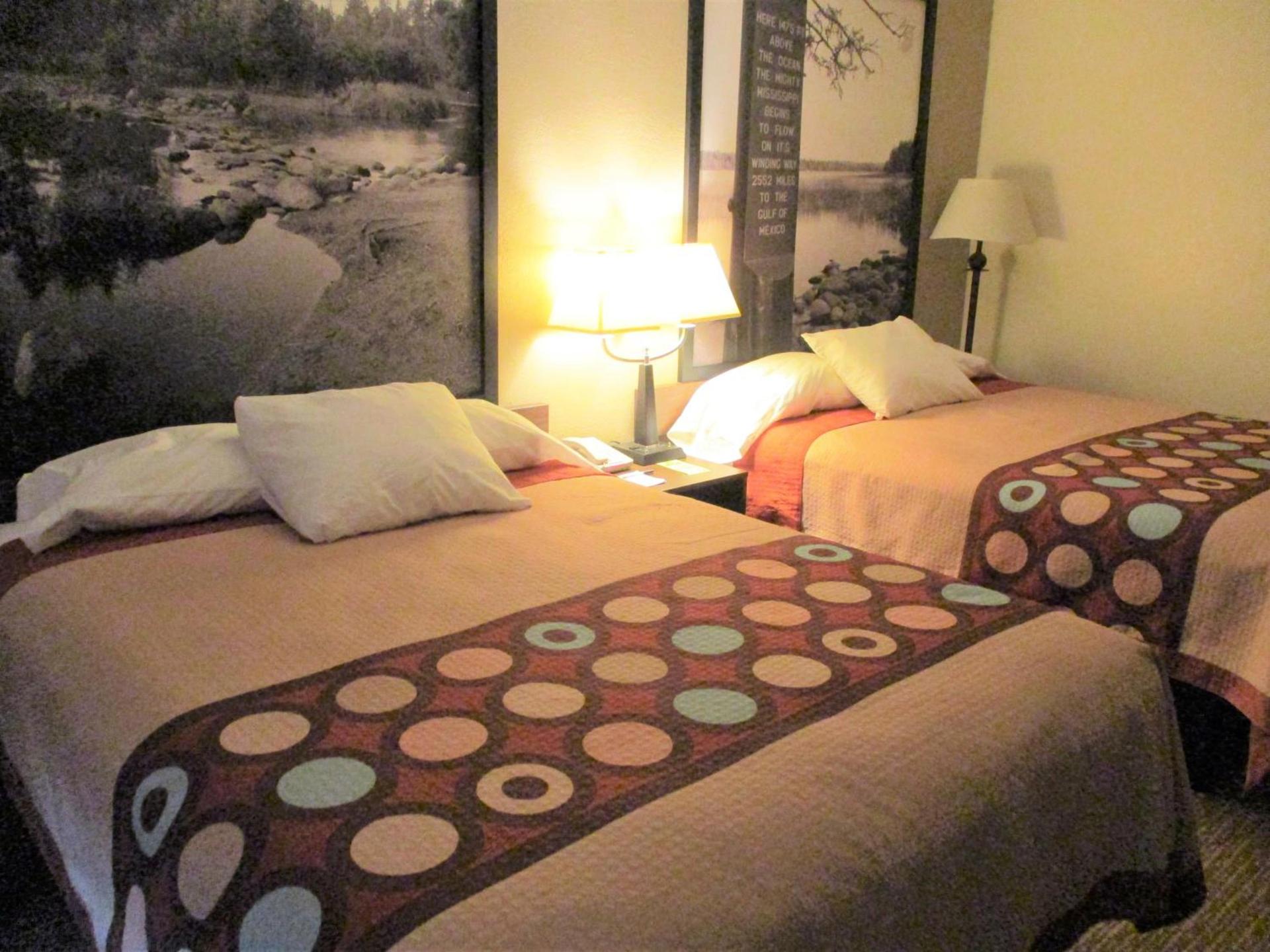 Super 8 by Wyndham Bemidji MN photo 14