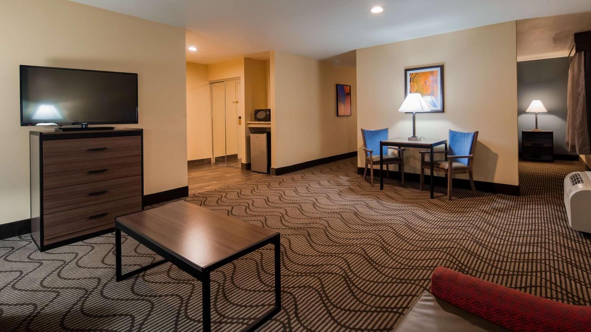 Best Western Plus Heritage Inn photo 4