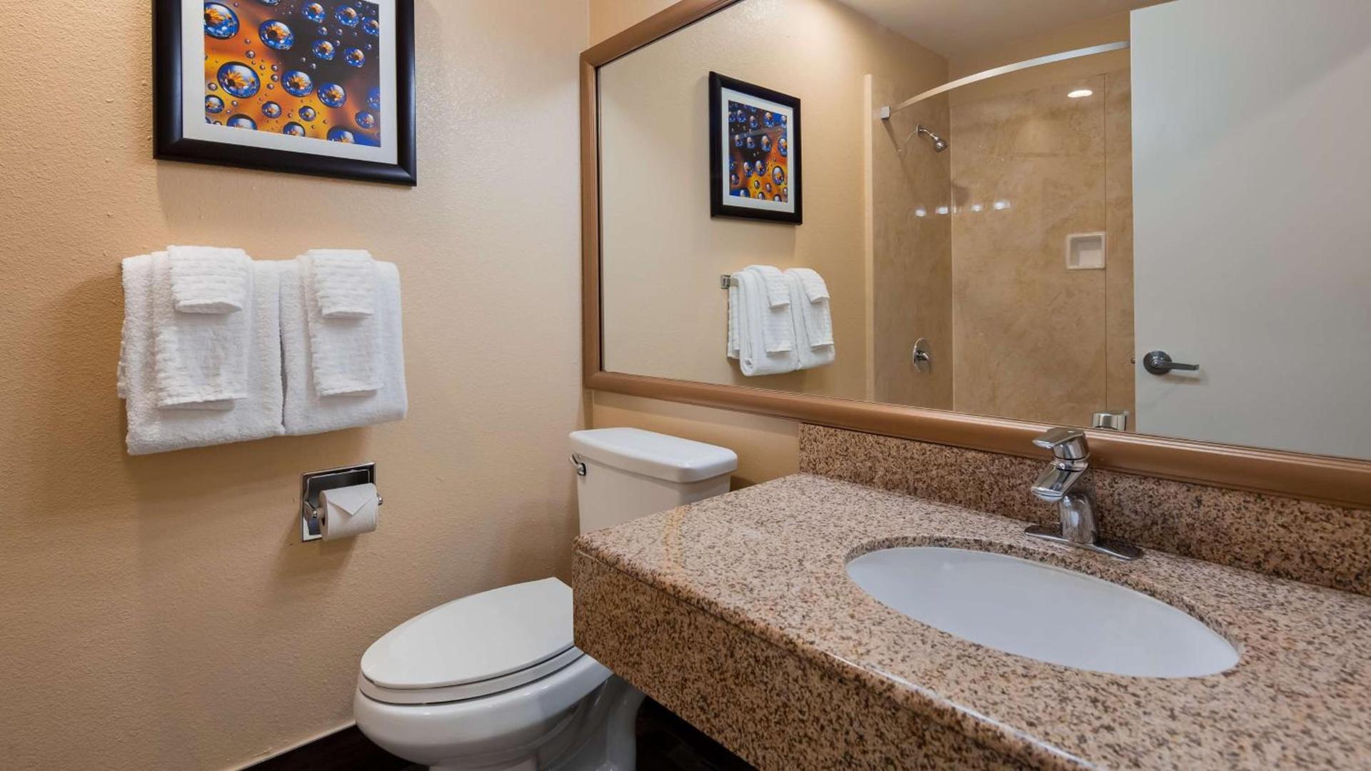 Best Western Plus Heritage Inn photo 17