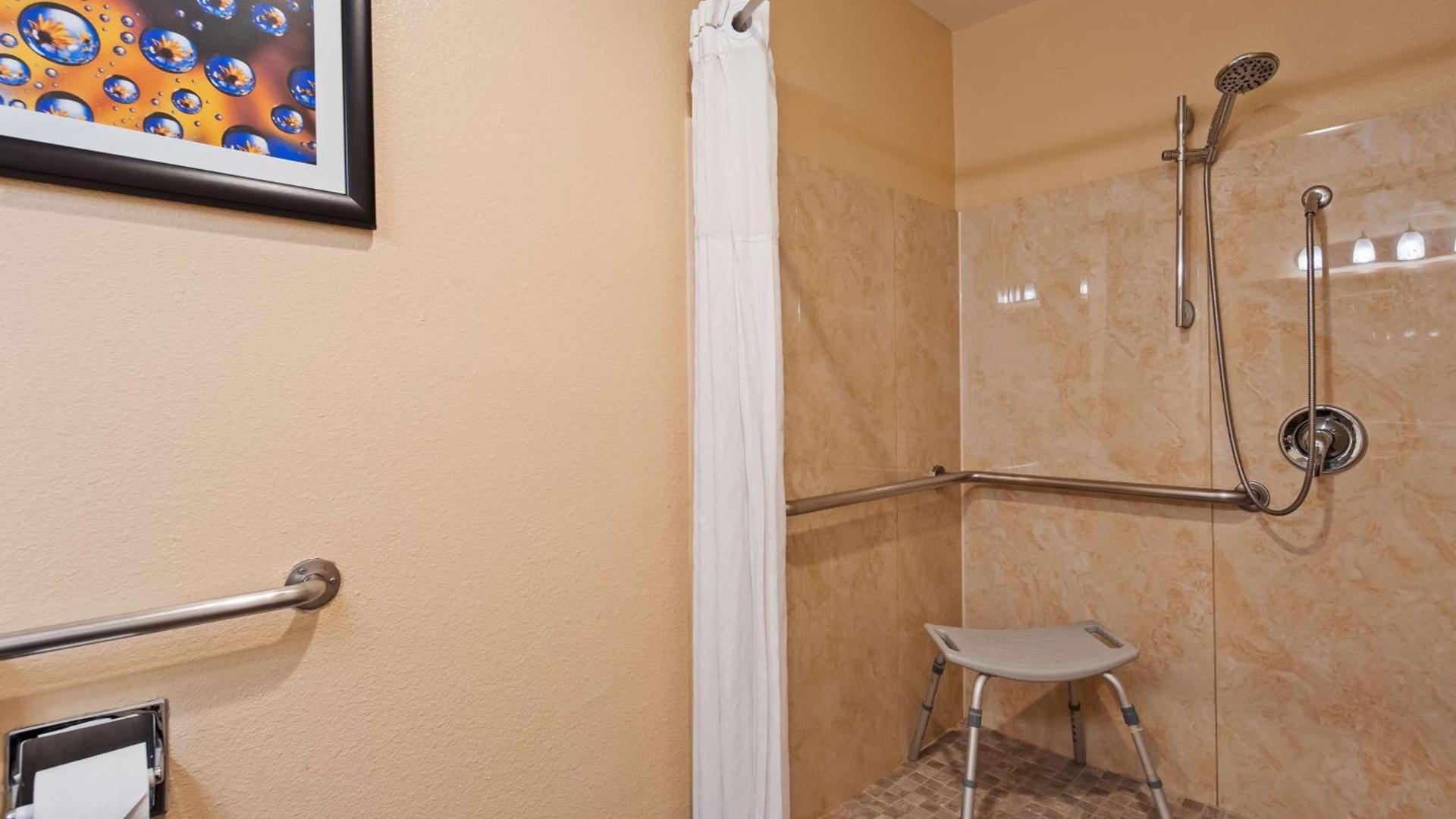 Best Western Plus Heritage Inn photo 18