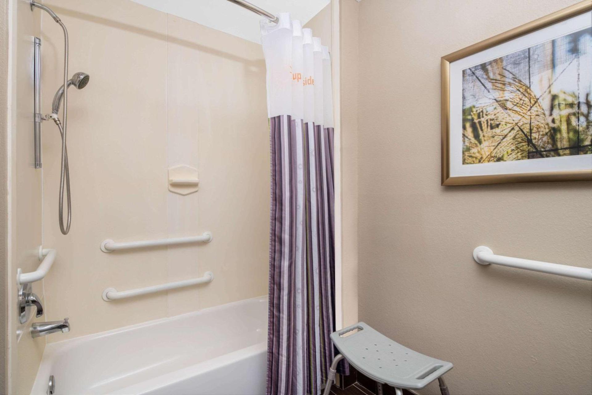 La Quinta by Wyndham Atlanta Stockbridge photo 13