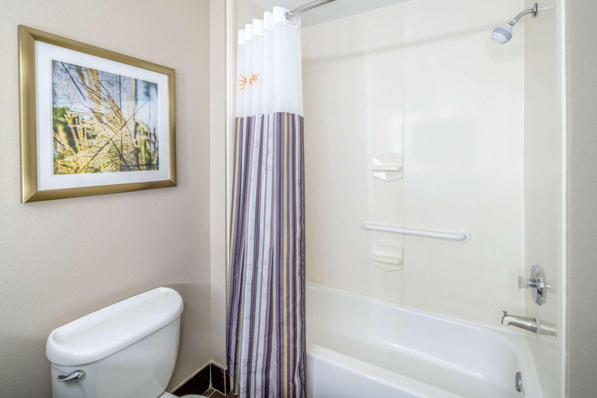 La Quinta by Wyndham Atlanta Stockbridge photo 14