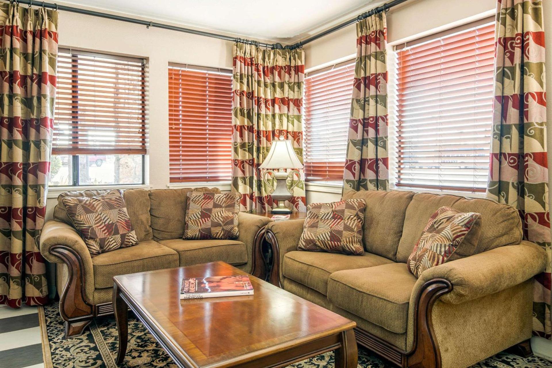 Quality Inn Klamath Falls - Crater Lake Gateway photo 18