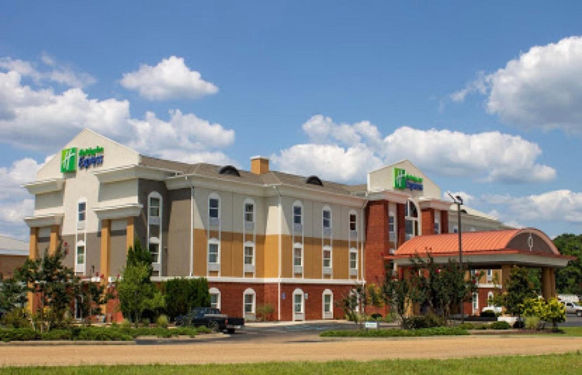 Holiday Inn Express McComb by IHG — hotel in McComb