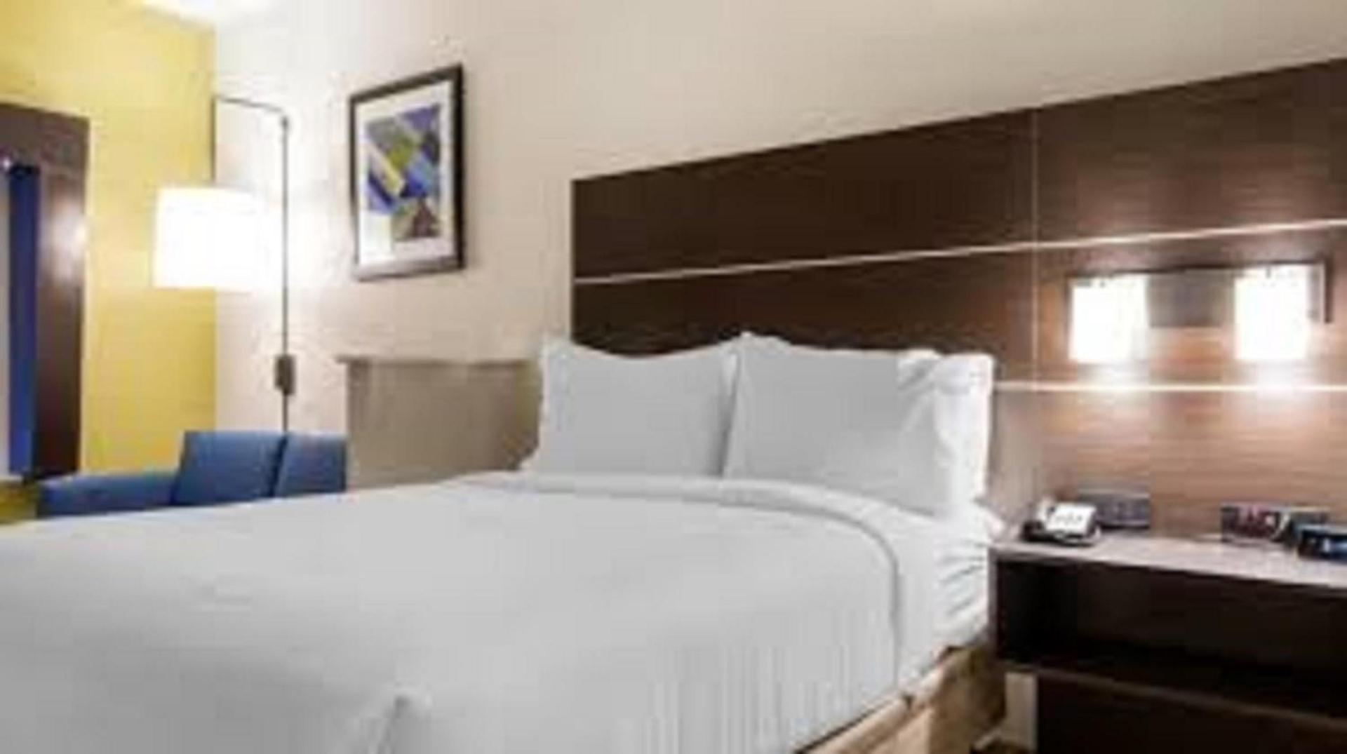 Holiday Inn Express McComb by IHG photo 22