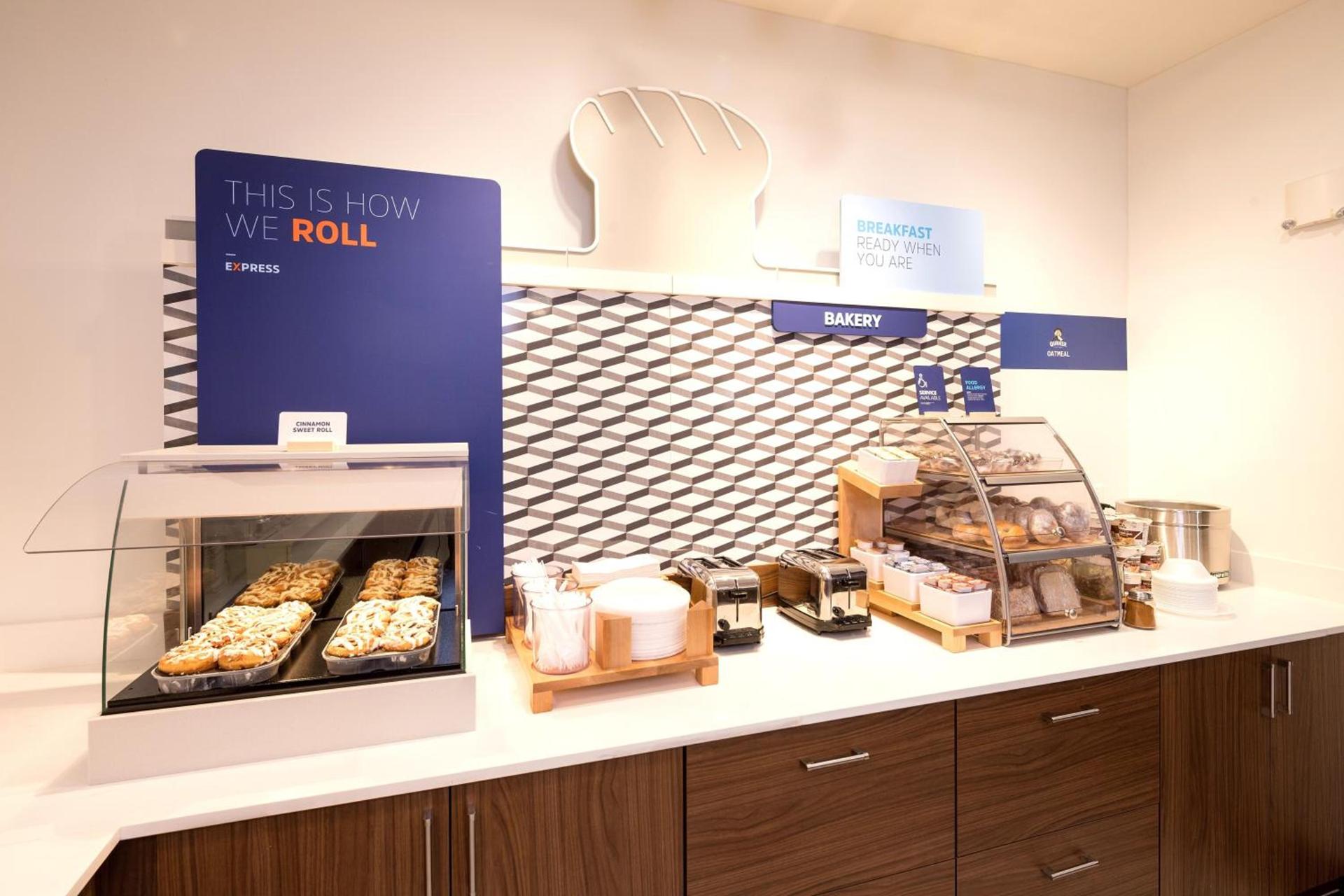 Holiday Inn Express & Suites Alpena - Downtown by IHG photo 10