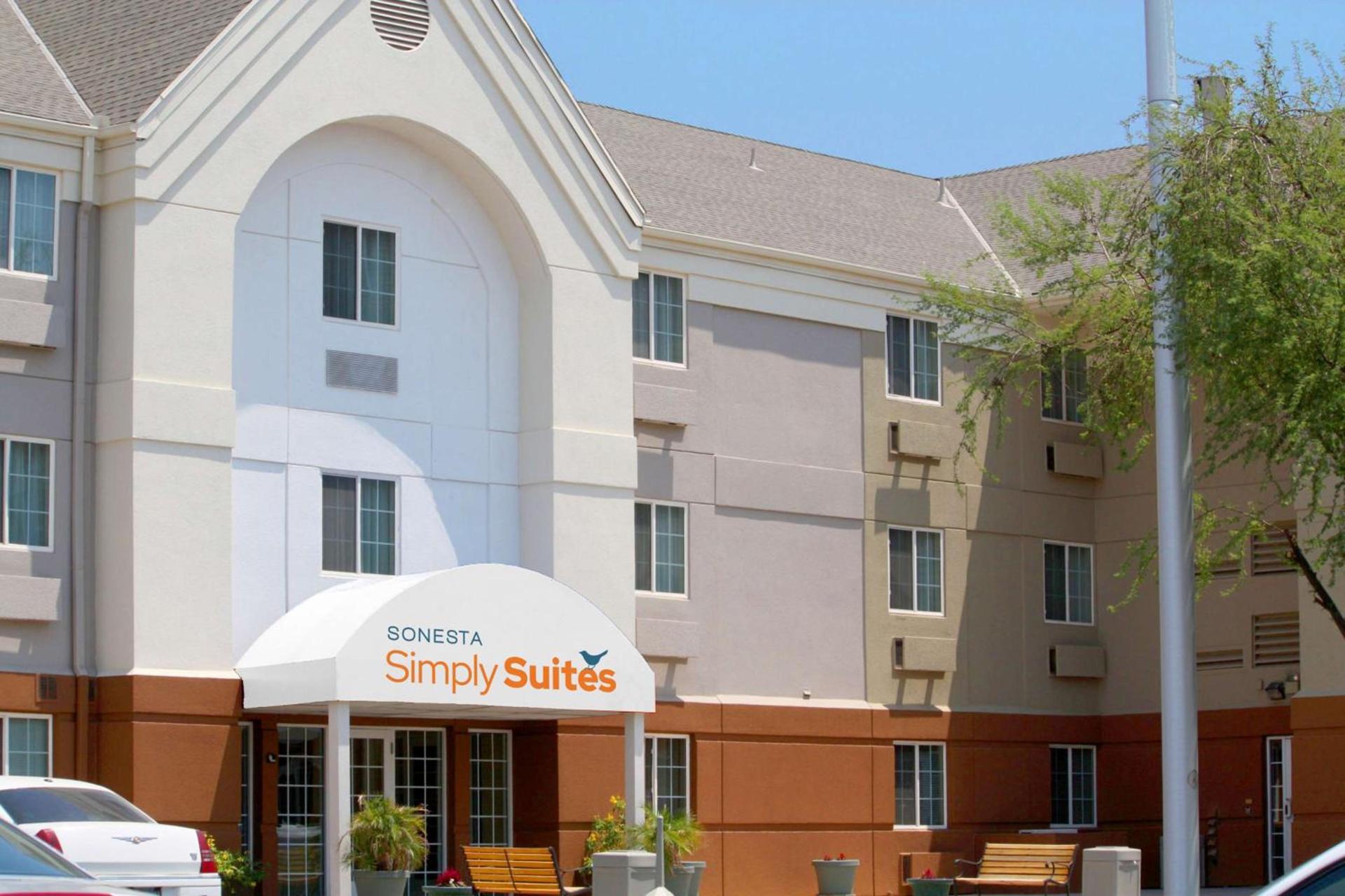 Sonesta Simply Suites Phoenix Glendale photo 1