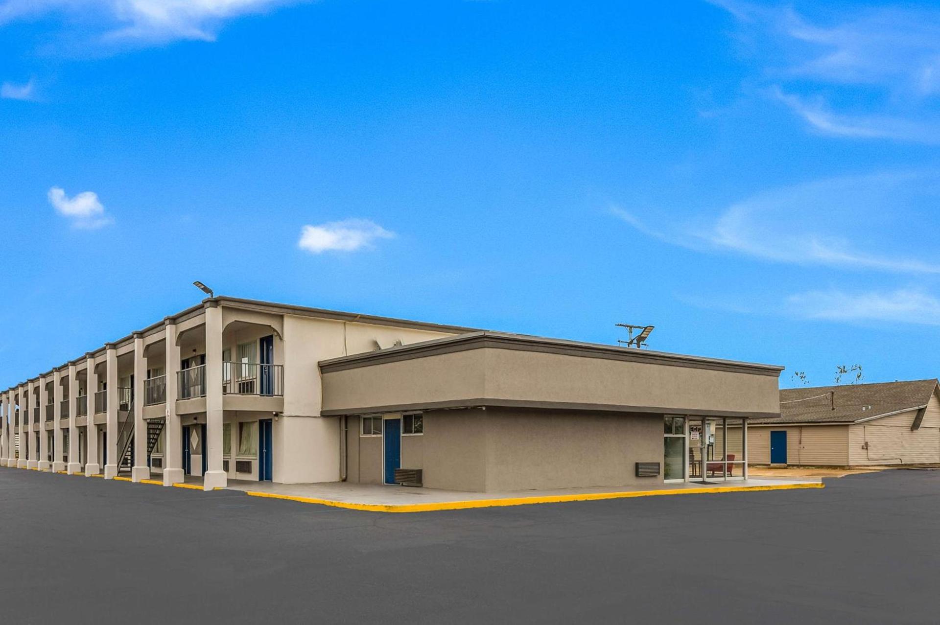 Motel 6-Tupelo, MS - Downtown photo 3