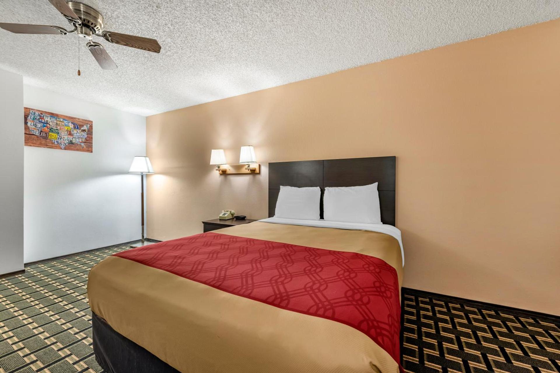 Econo Lodge La Junta photo 12
