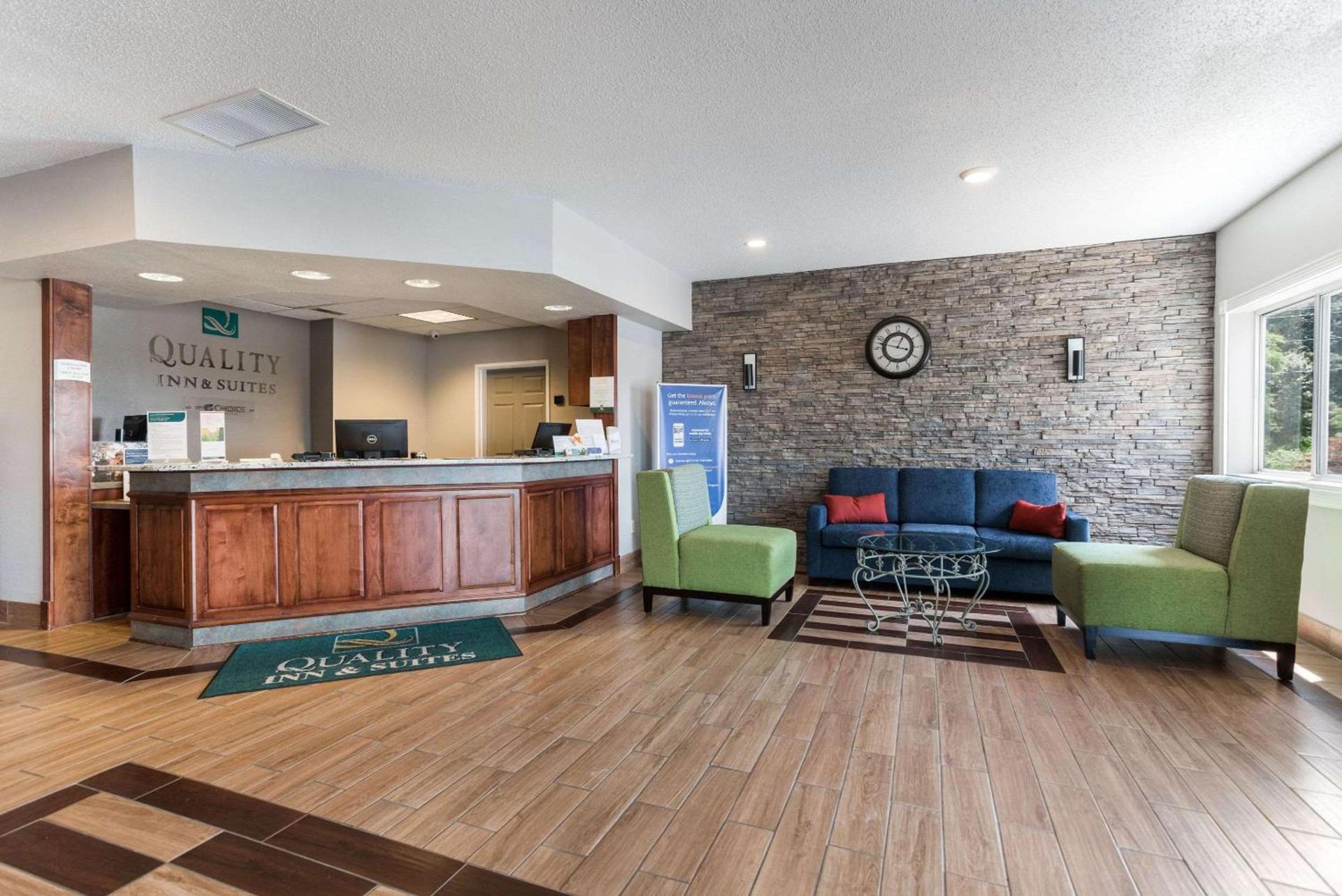 Quality Inn & Suites Ferdinand photo 7