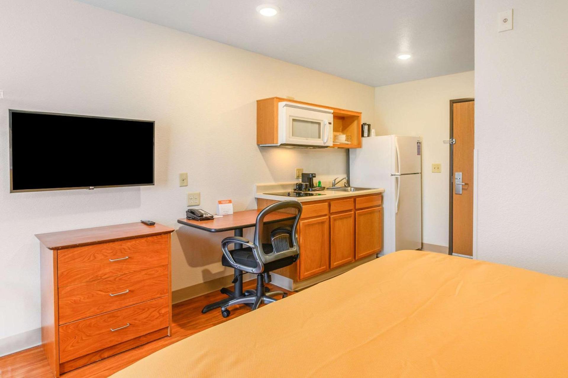 Suburban Studios Hammond photo 10
