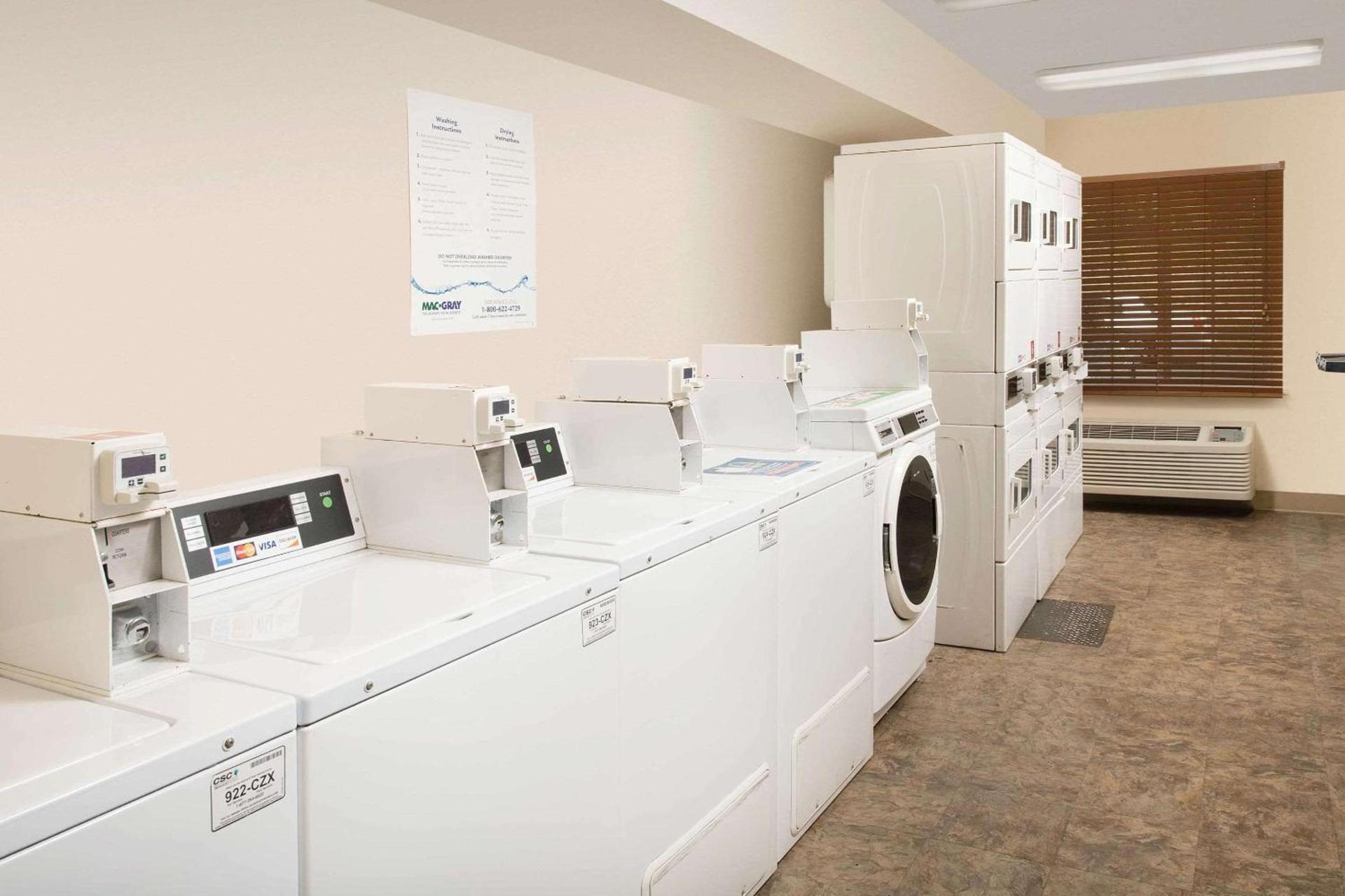 WoodSpring Suites Augusta Fort Eisenhower photo 15