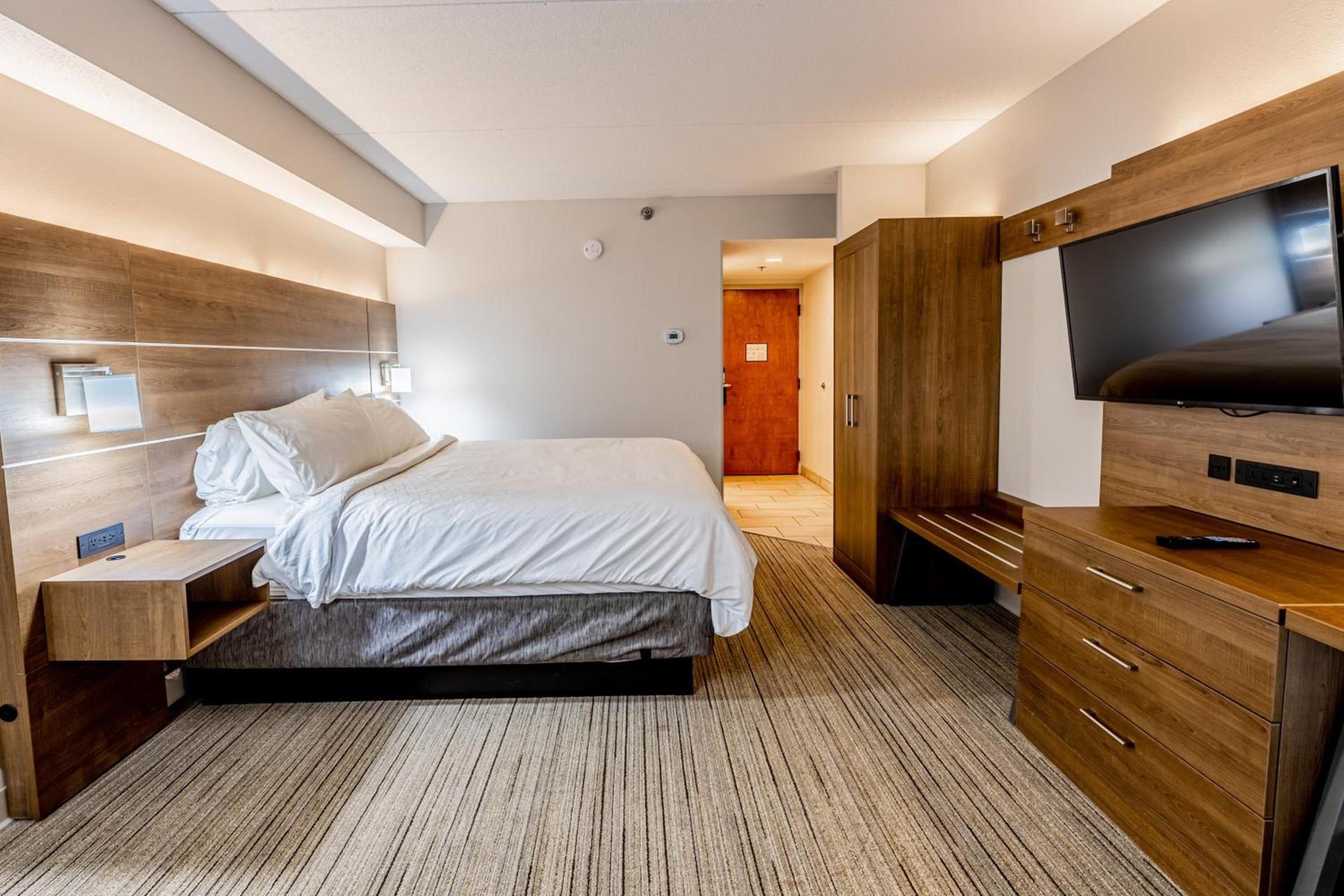 Holiday Inn Express Indianapolis South by IHG photo 48