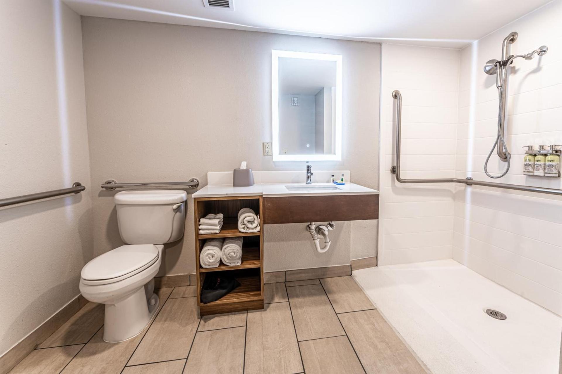 Holiday Inn Express Indianapolis South by IHG photo 51