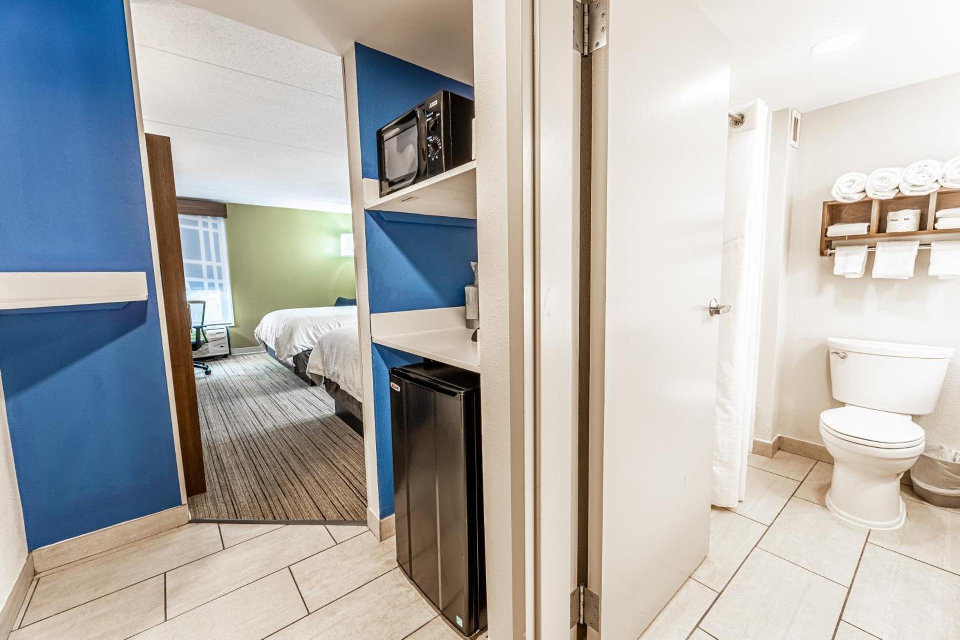 Holiday Inn Express Indianapolis South by IHG photo 35