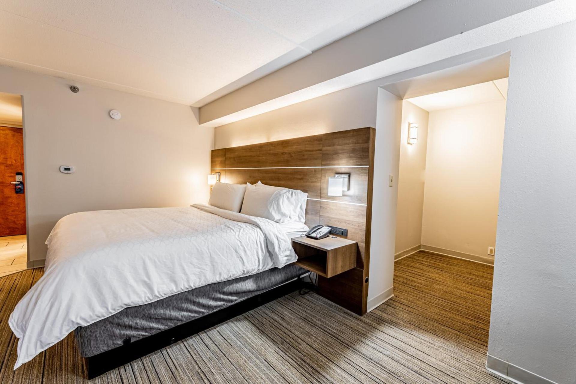 Holiday Inn Express Indianapolis South by IHG photo 37