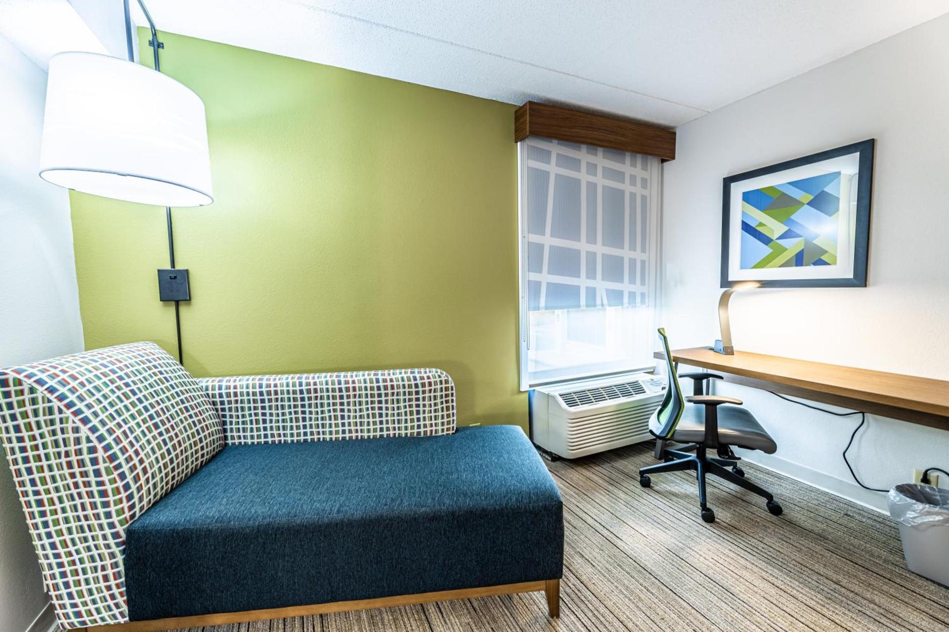 Holiday Inn Express Indianapolis South by IHG photo 36