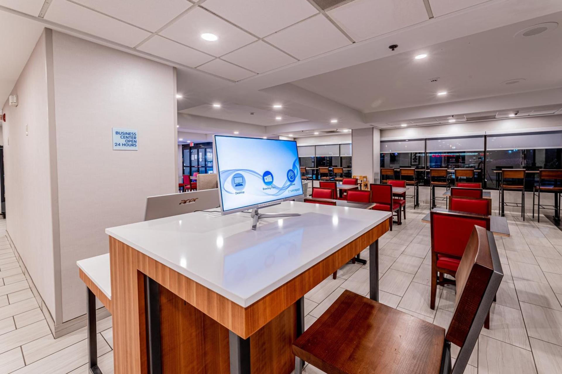 Holiday Inn Express Indianapolis South by IHG photo 22
