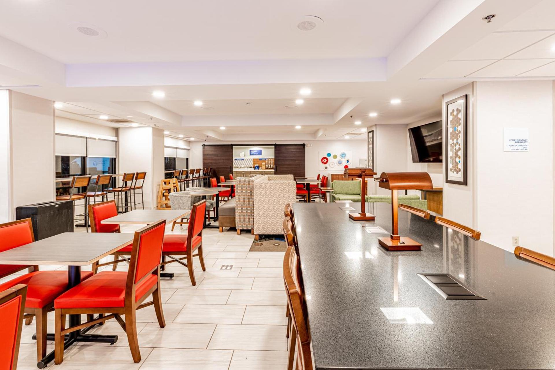 Holiday Inn Express Indianapolis South by IHG photo 28