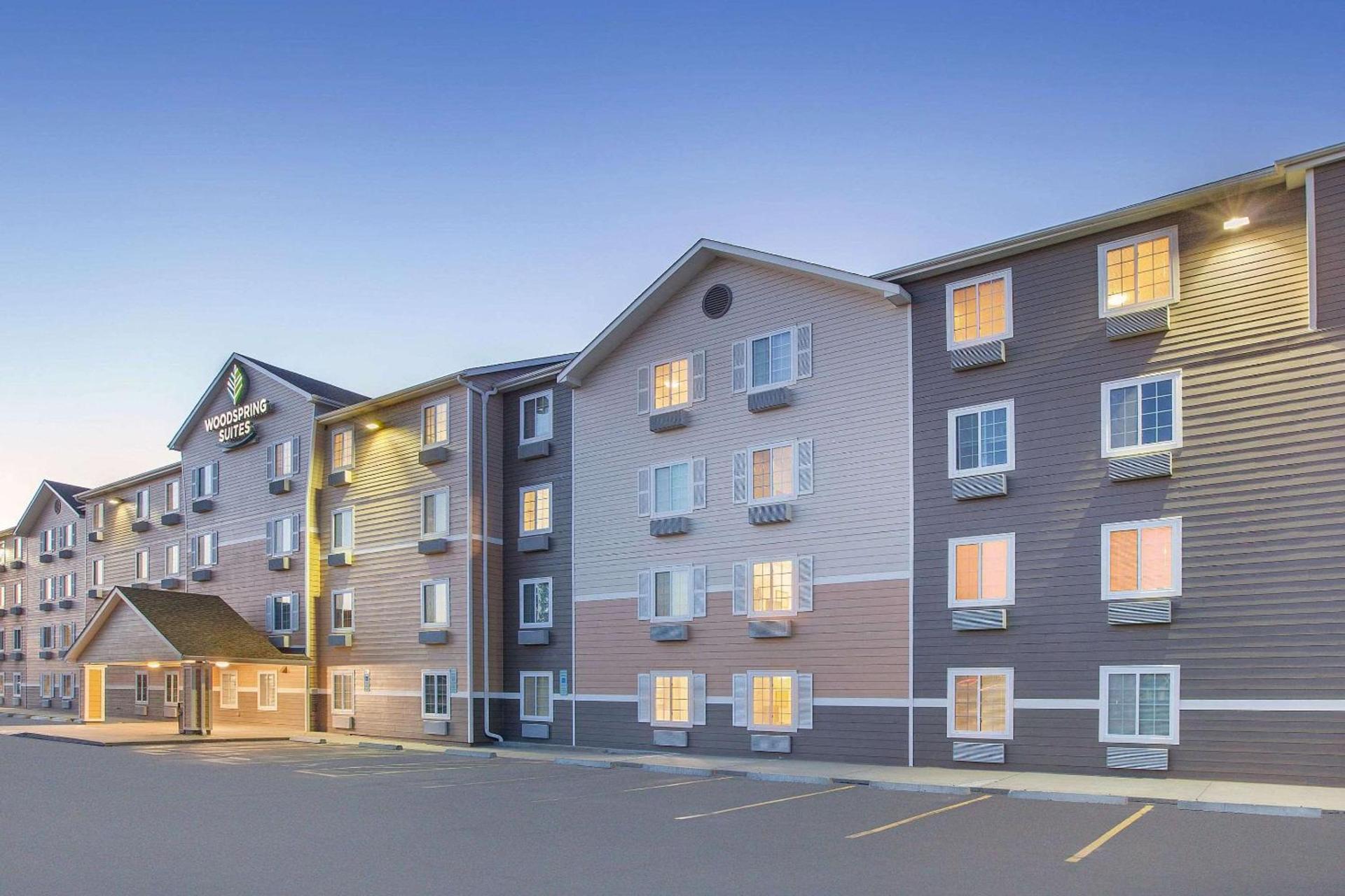 WoodSpring Suites Sioux Falls photo 4
