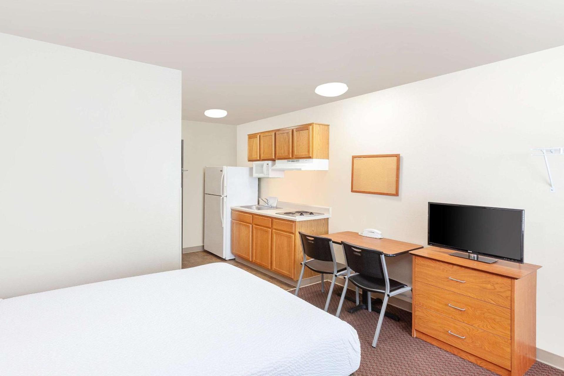 WoodSpring Suites Sioux Falls photo 7