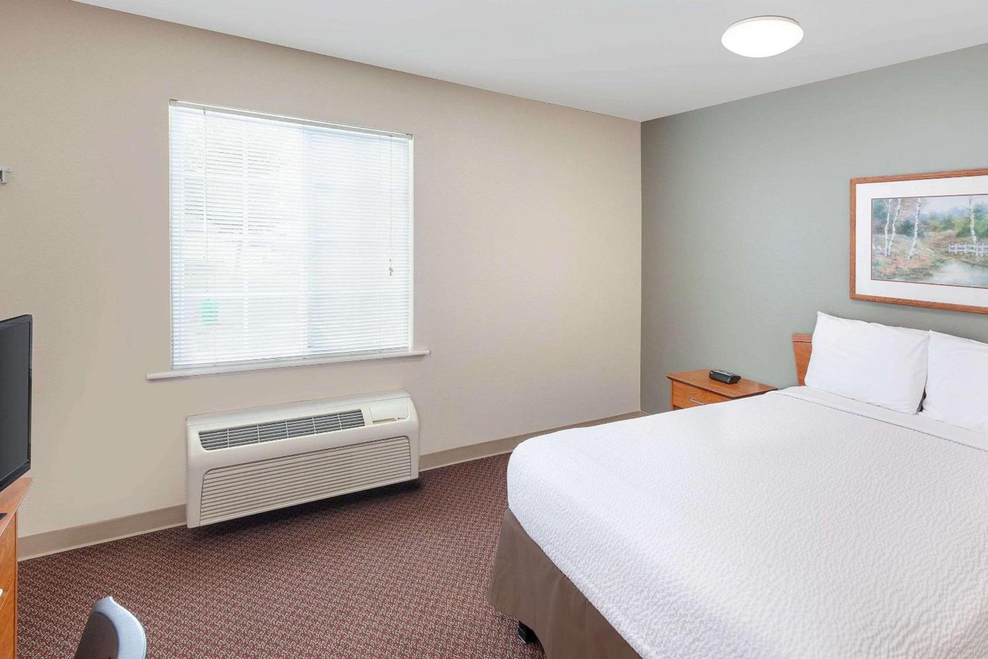 WoodSpring Suites Sioux Falls photo 8
