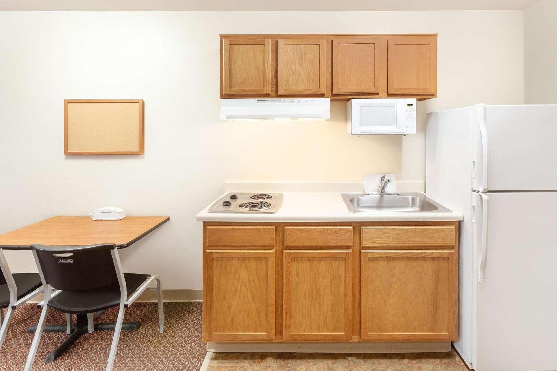 WoodSpring Suites Sioux Falls photo 12