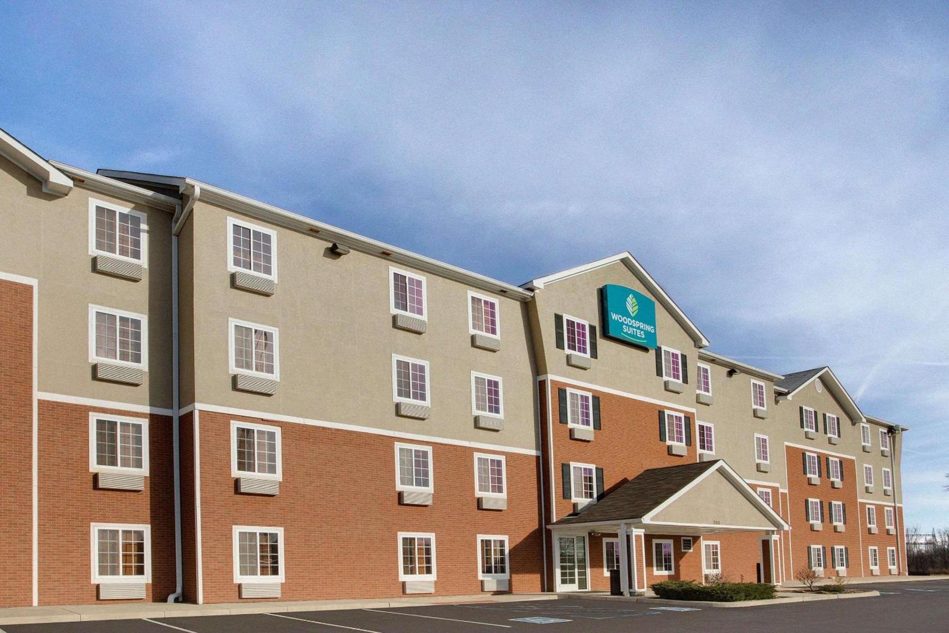 WoodSpring Suites Fort Wayne photo 13
