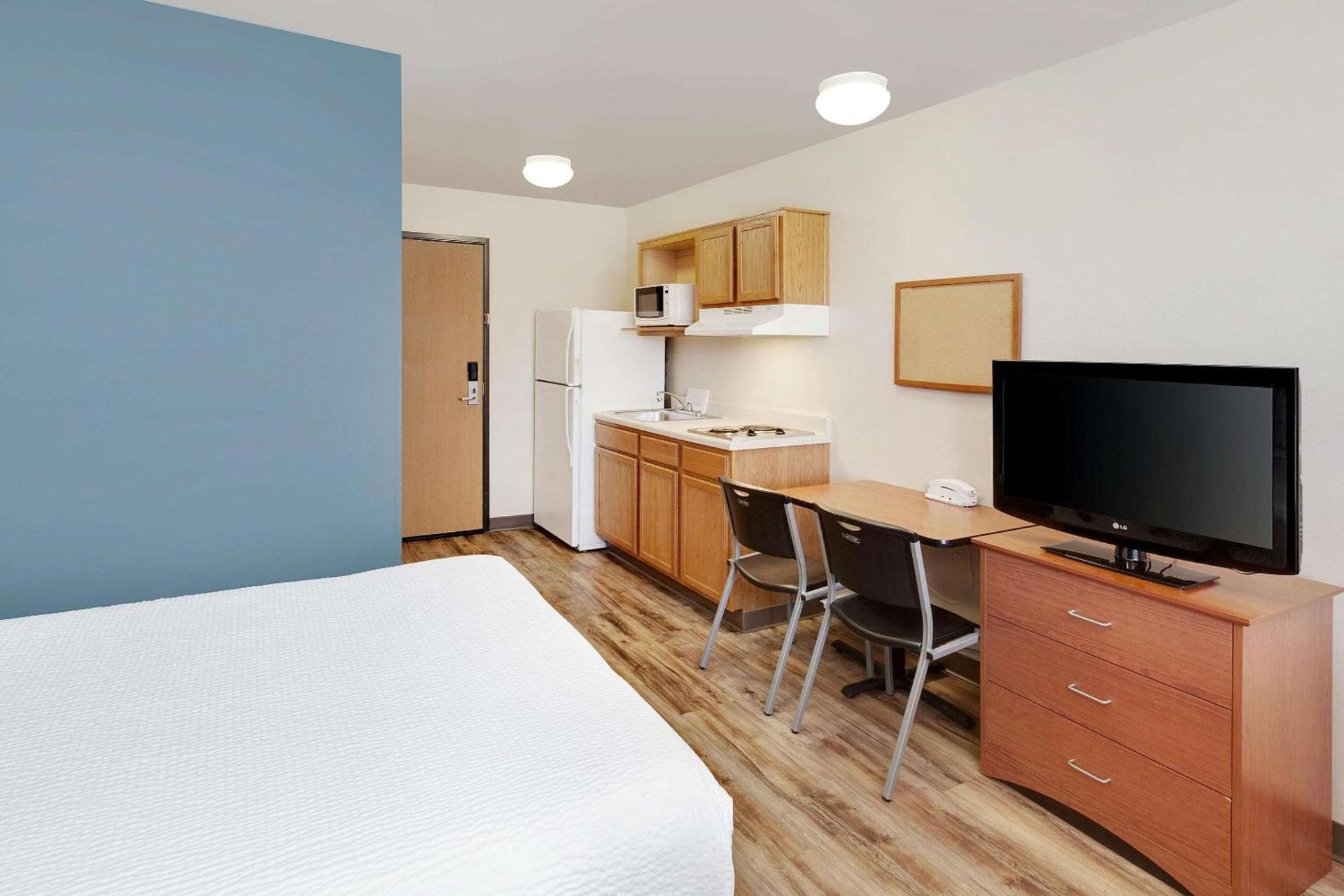 WoodSpring Suites Des Moines Pleasant Hill photo 10