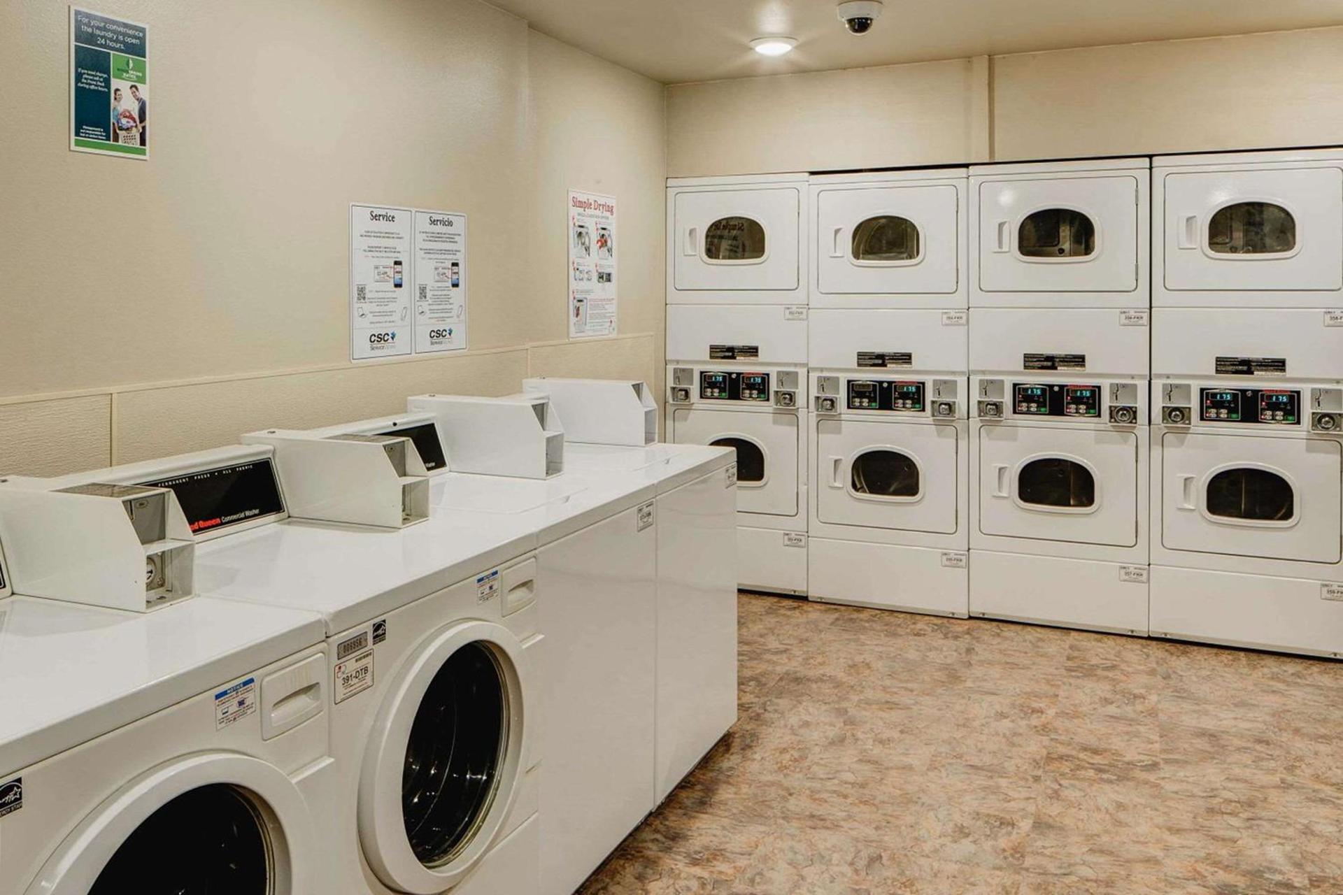 WoodSpring Suites Columbus NE I-270 Airport photo 14