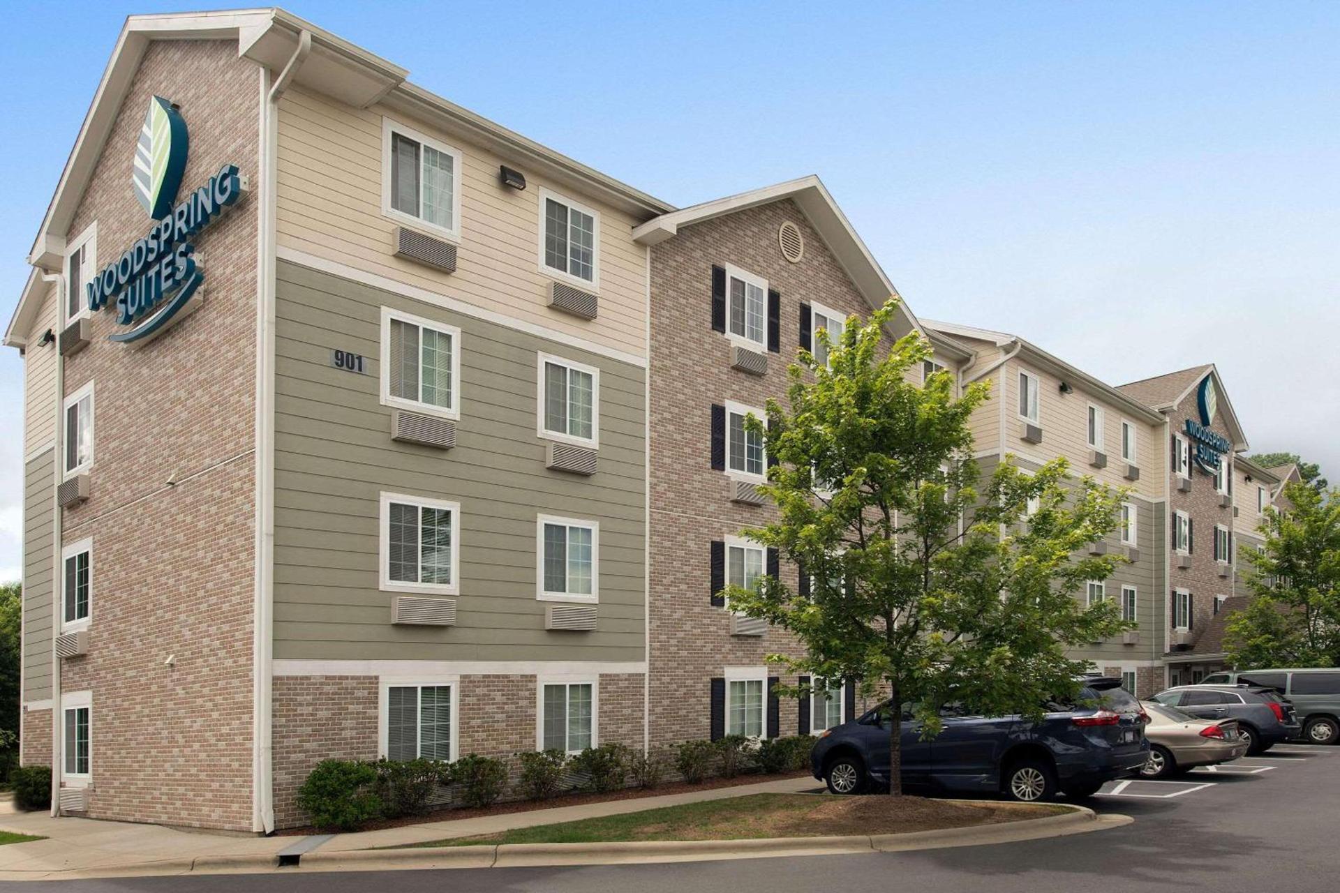 WoodSpring Suites Raleigh Apex photo 3