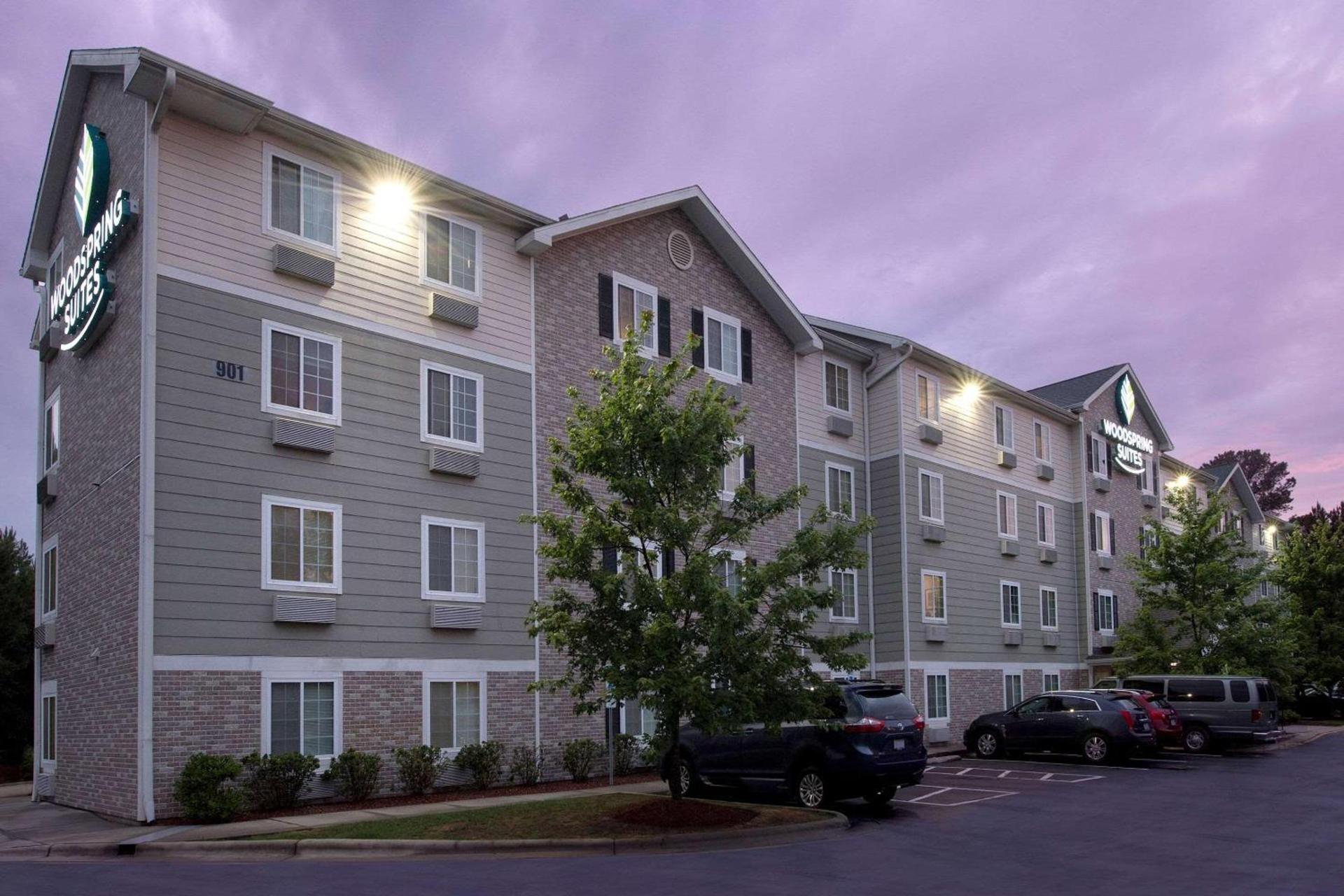 WoodSpring Suites Raleigh Apex photo 4