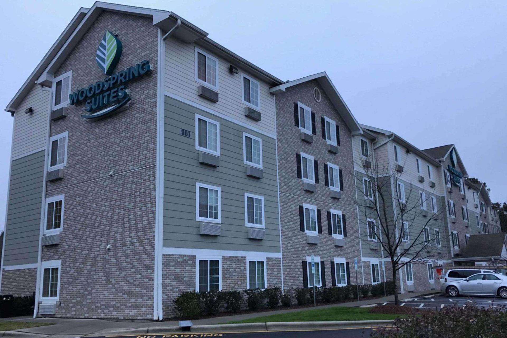 WoodSpring Suites Raleigh Apex photo 5