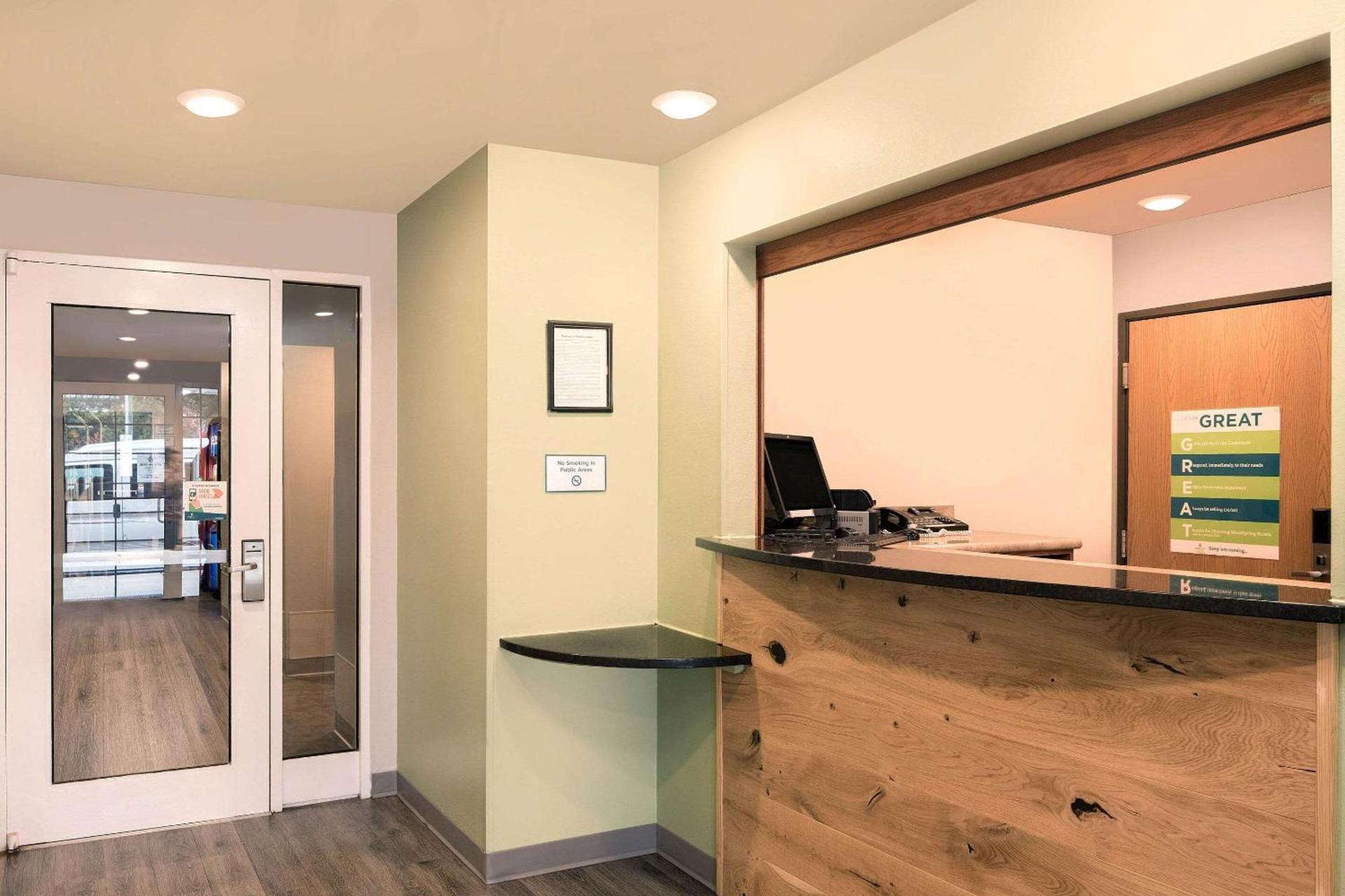 WoodSpring Suites Raleigh Apex photo 6