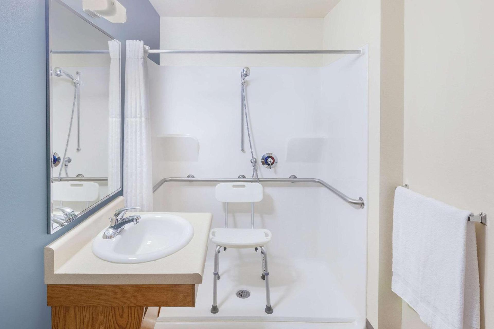 WoodSpring Suites Ankeny Des Moines photo 9