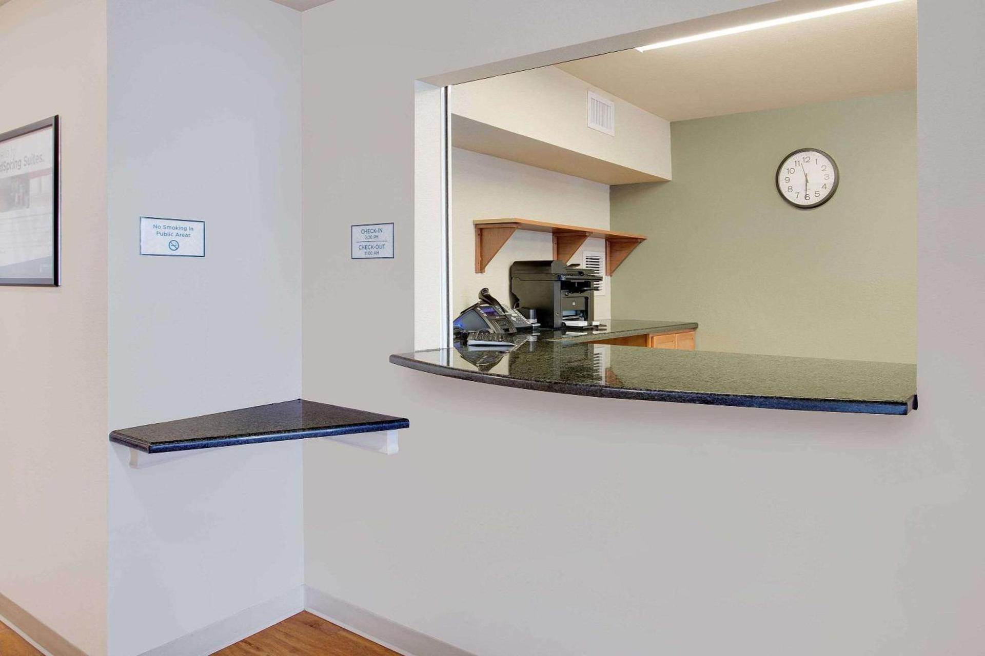 WoodSpring Suites Columbus North I-270 photo 4
