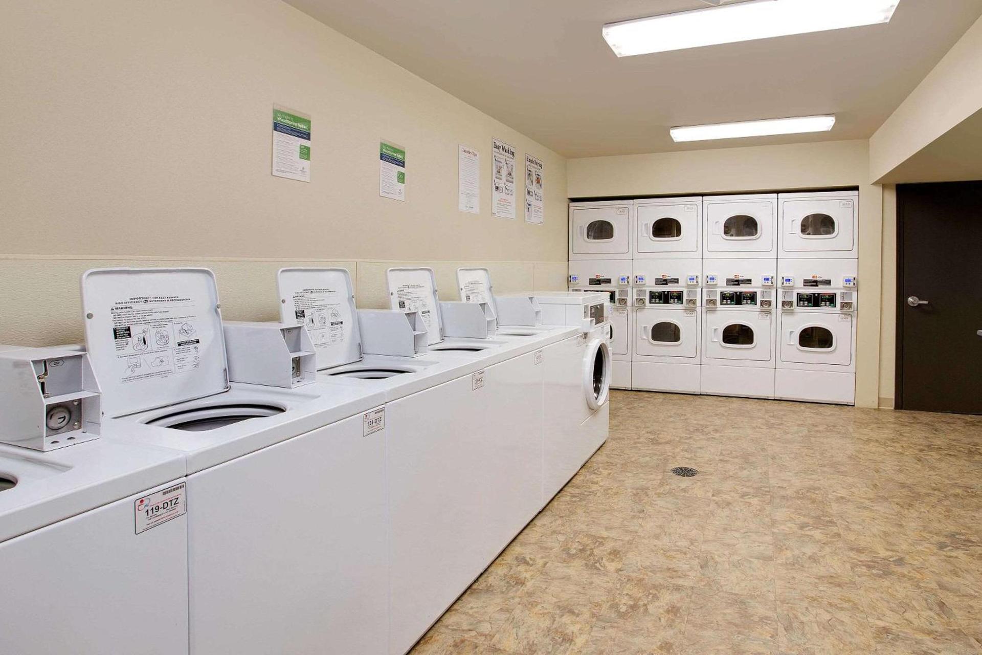 WoodSpring Suites Columbus North I-270 photo 15