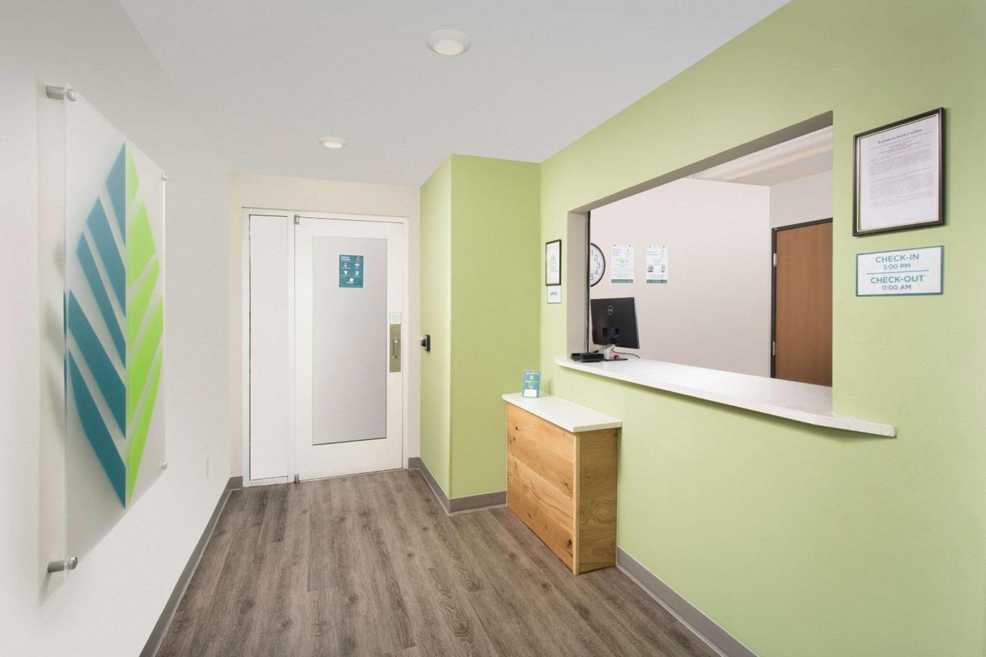 WoodSpring Suites Columbia Fort Jackson photo 5