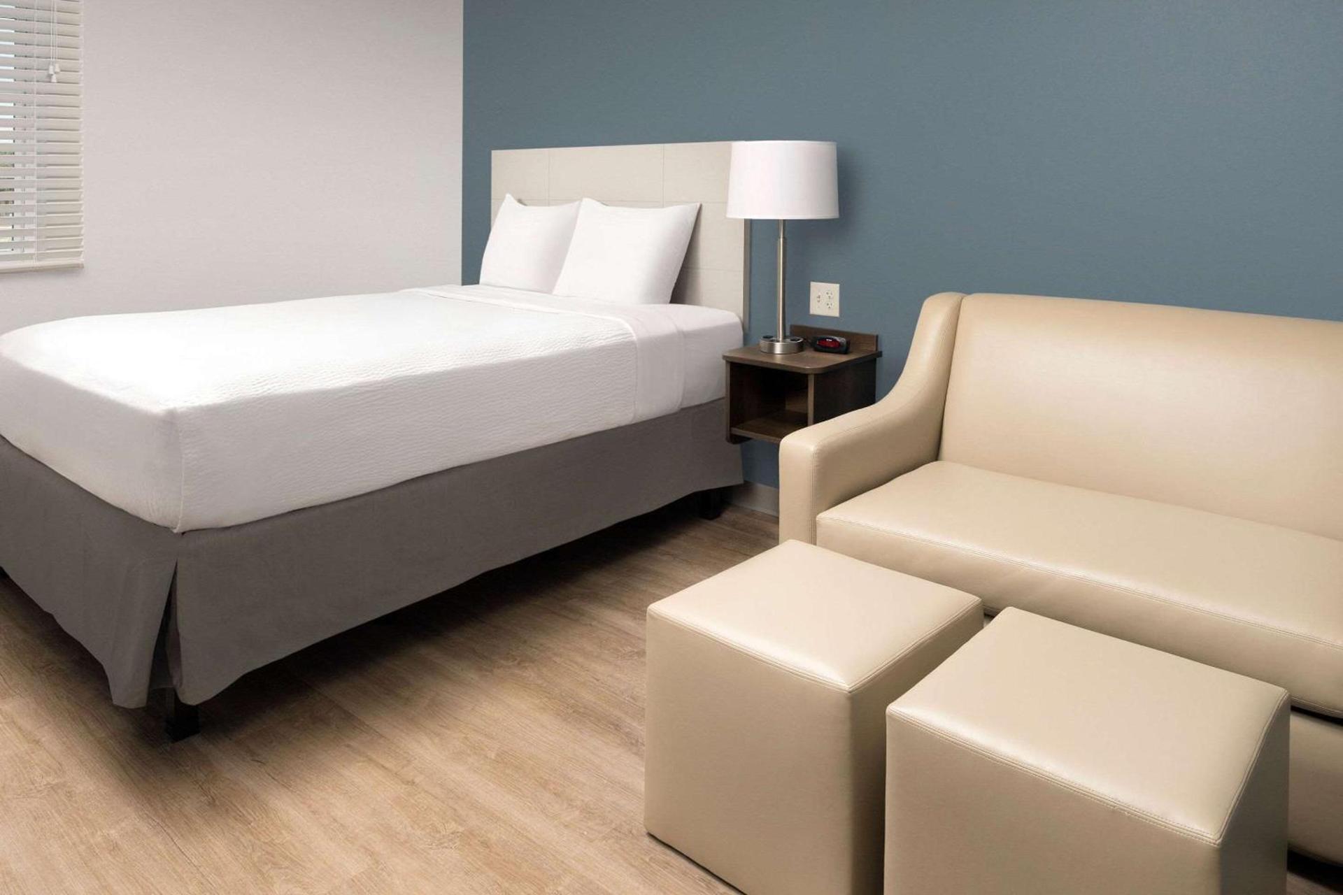 WoodSpring Suites Miami Southwest photo 9