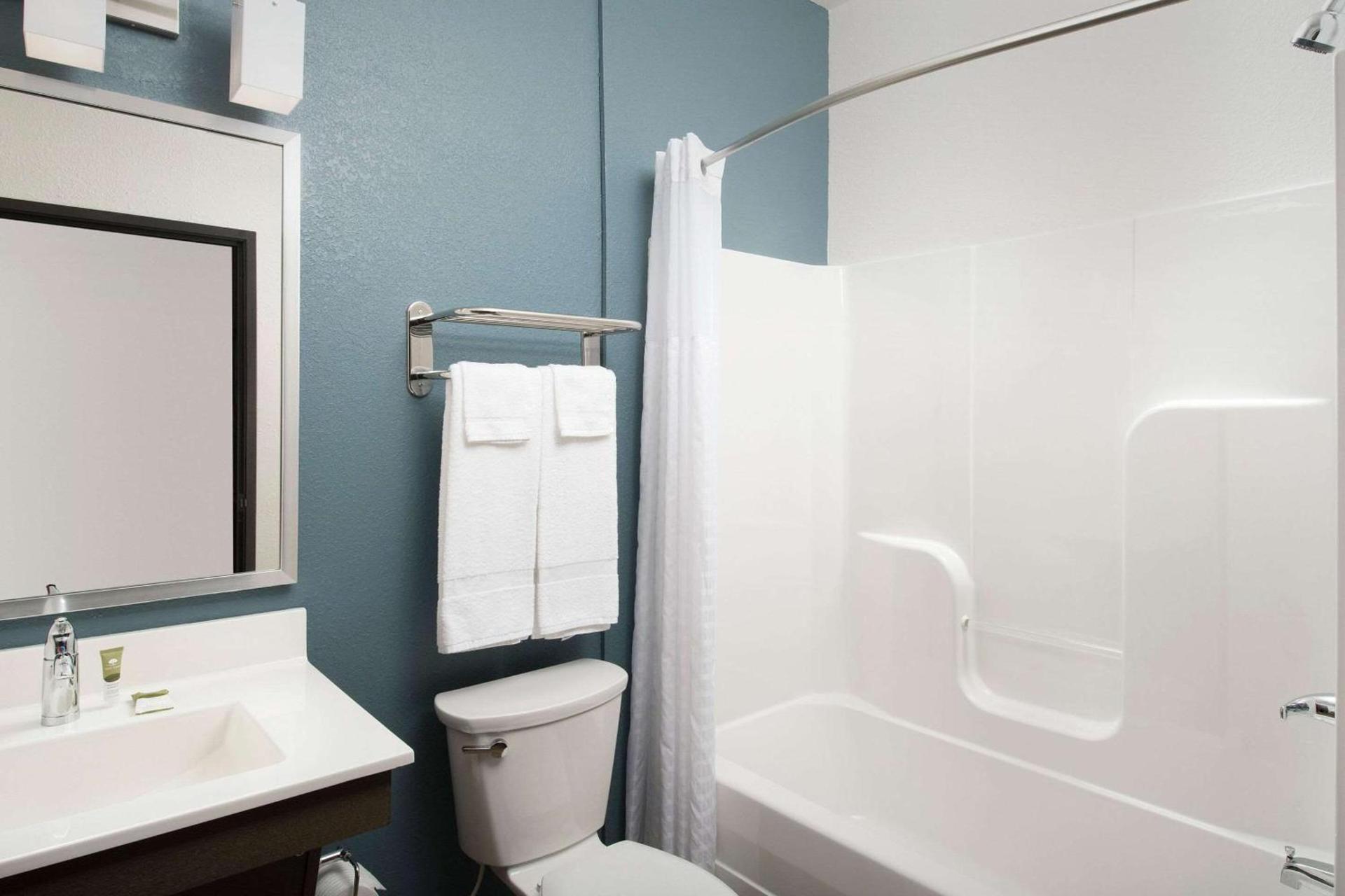 WoodSpring Suites Miami Southwest photo 11