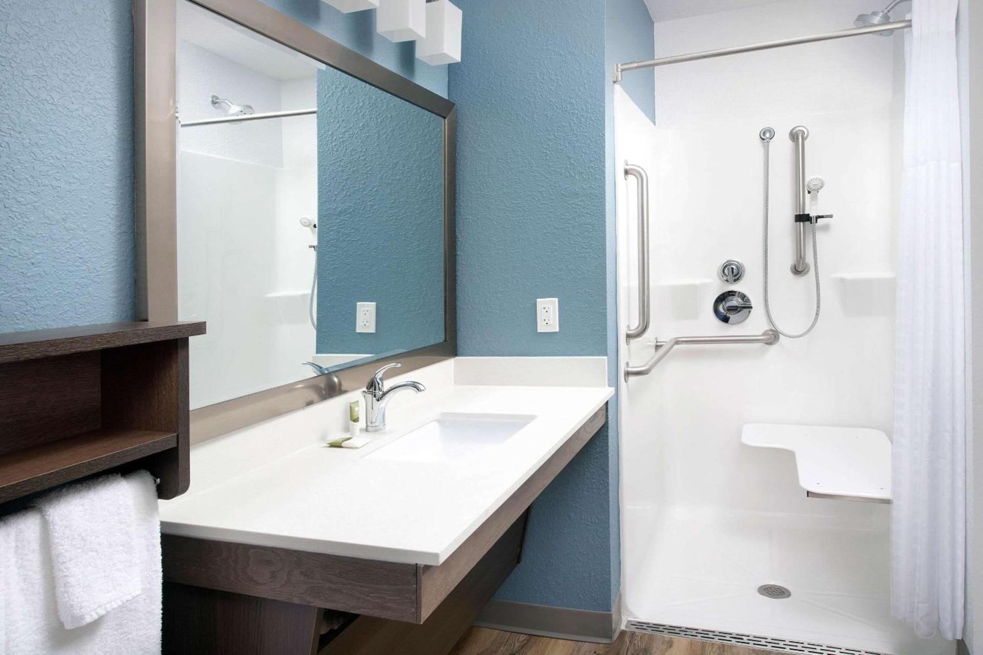 WoodSpring Suites Miami Southwest photo 12