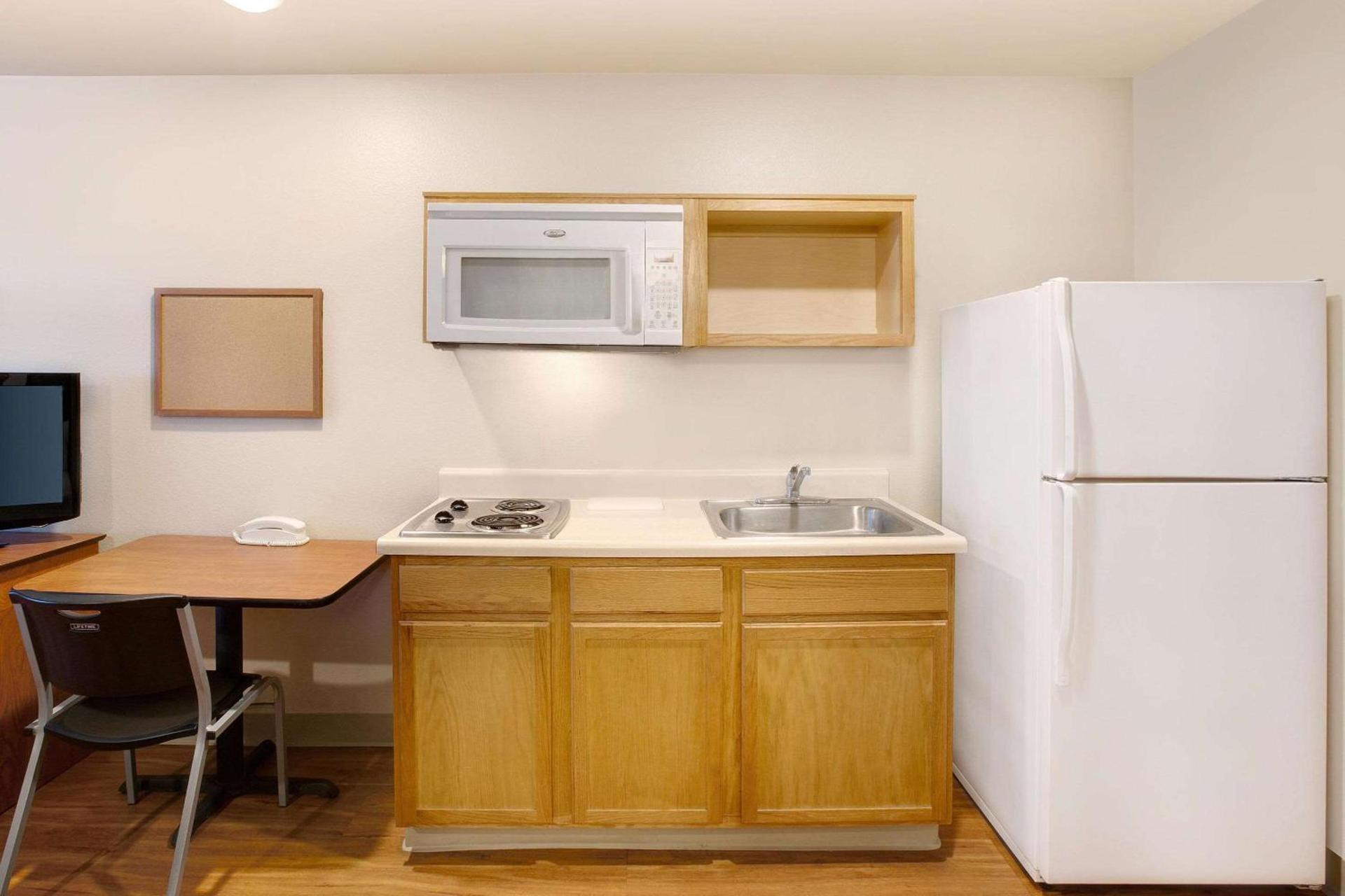 WoodSpring Suites Lake Charles photo 10