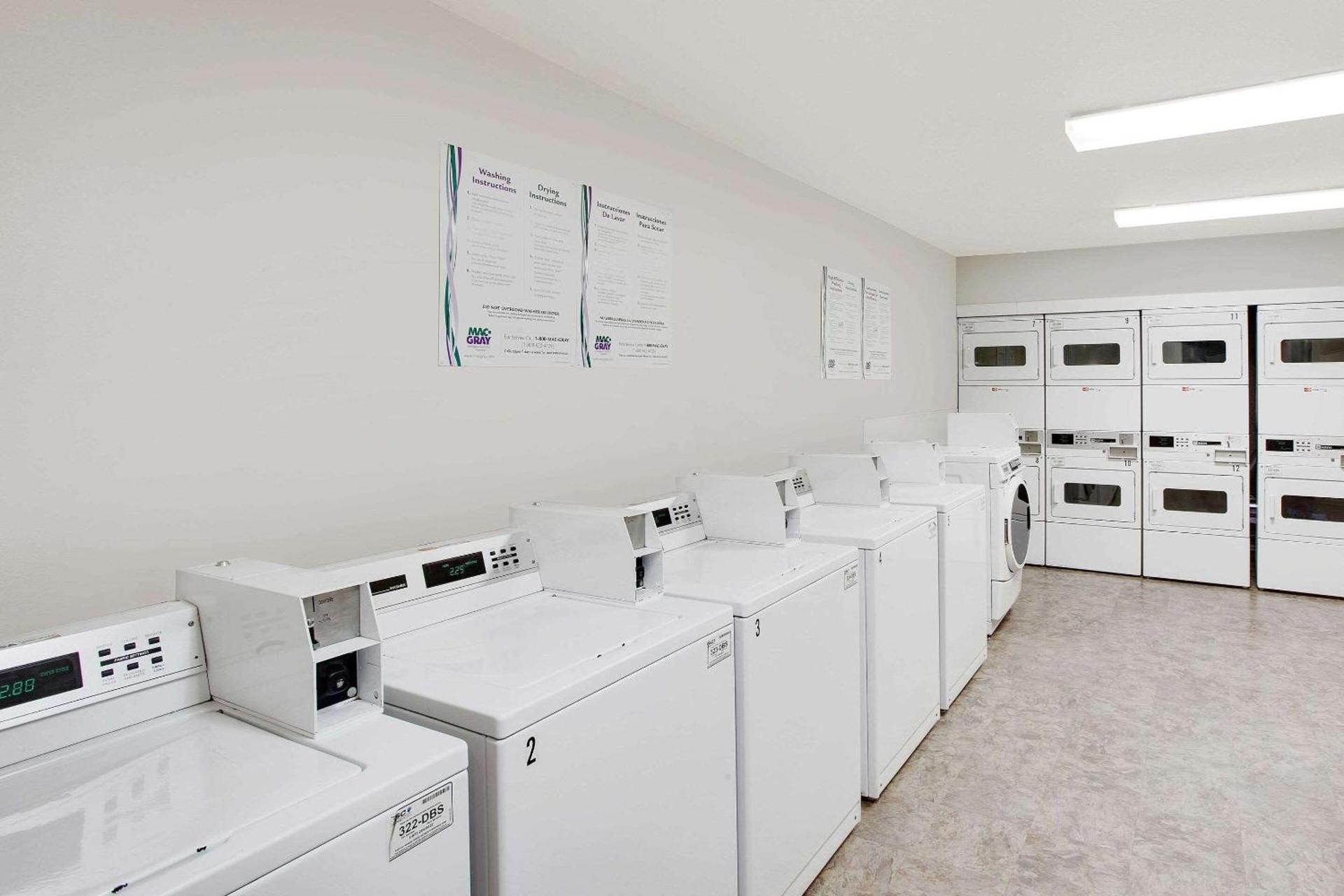 WoodSpring Suites Lake Charles photo 16